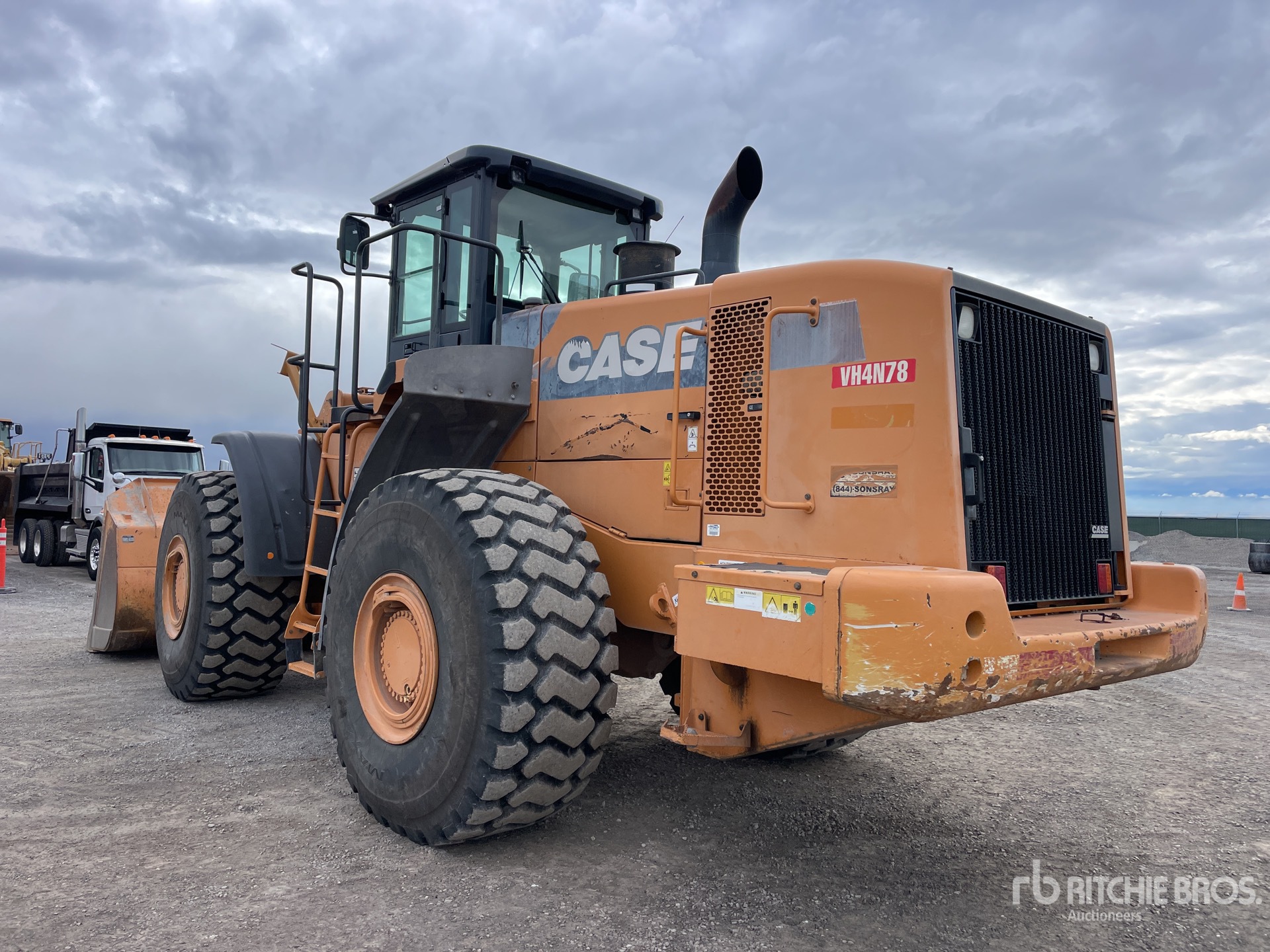 General Appearance with Picture, Left Rear Corner