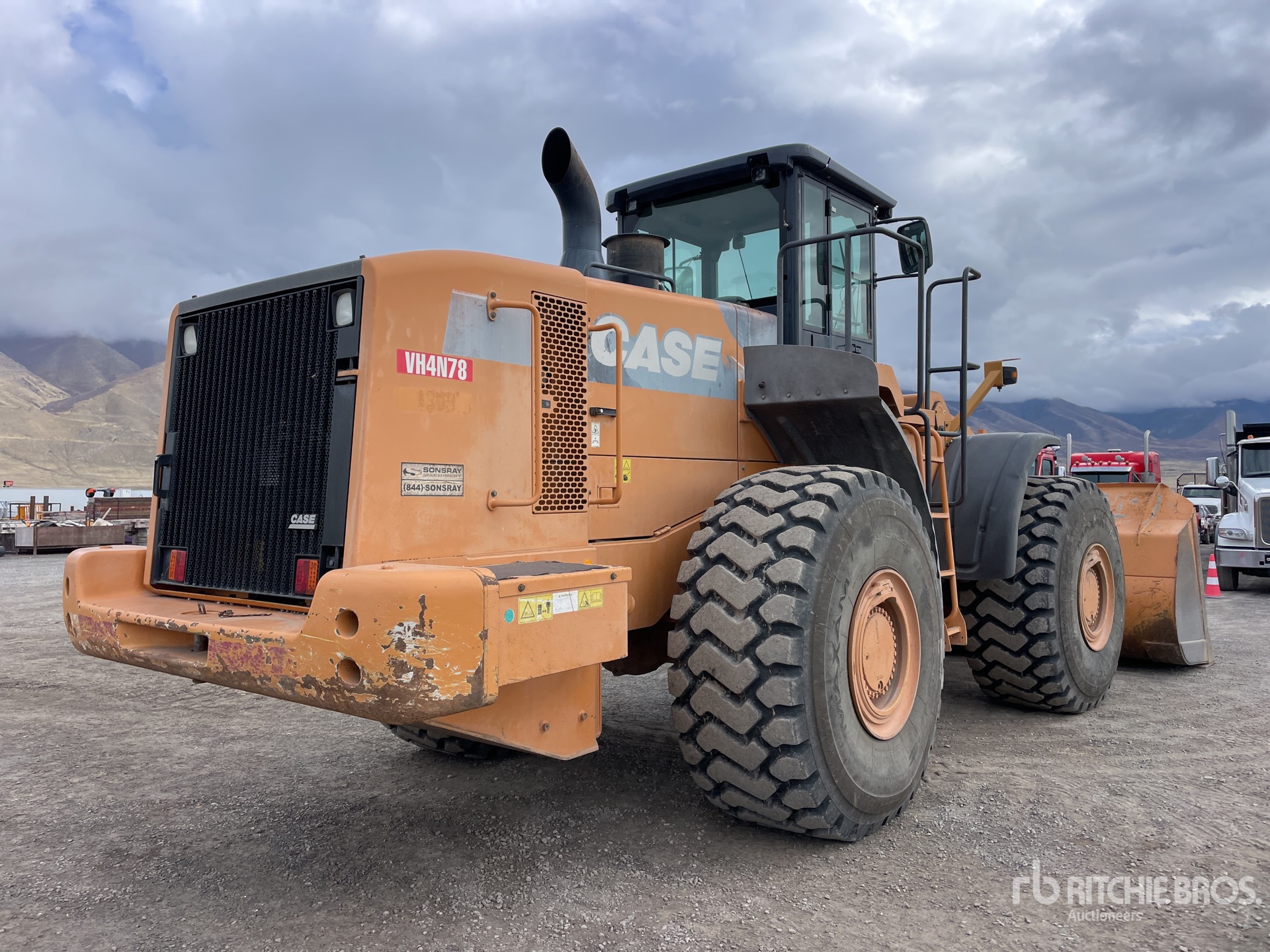 General Appearance with Picture, Right Rear Corner