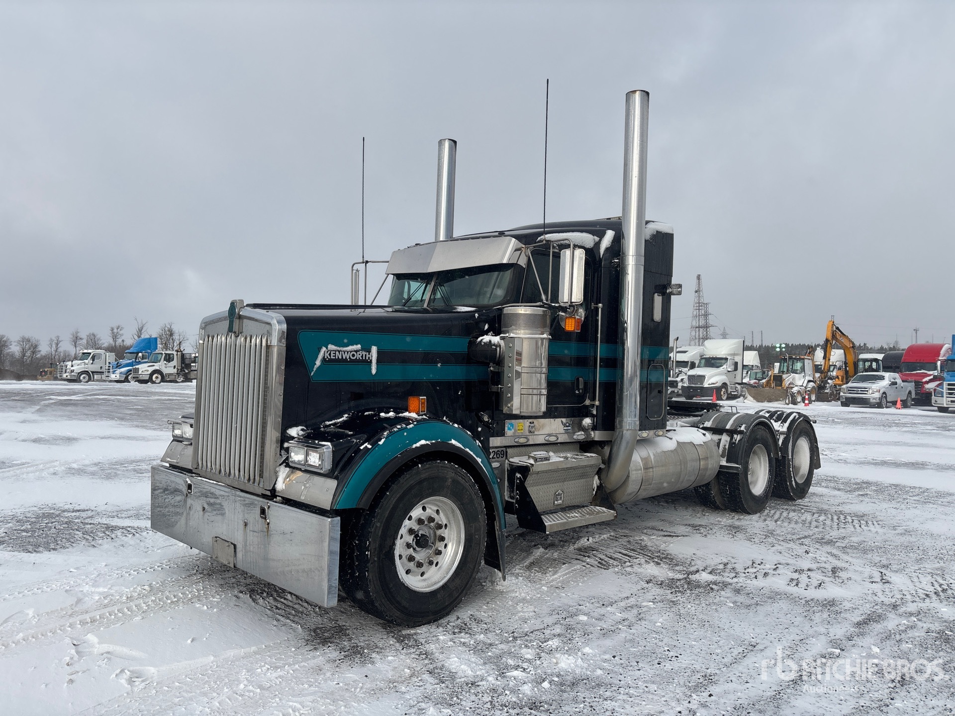 General Appearance with Picture, Left Front Corner