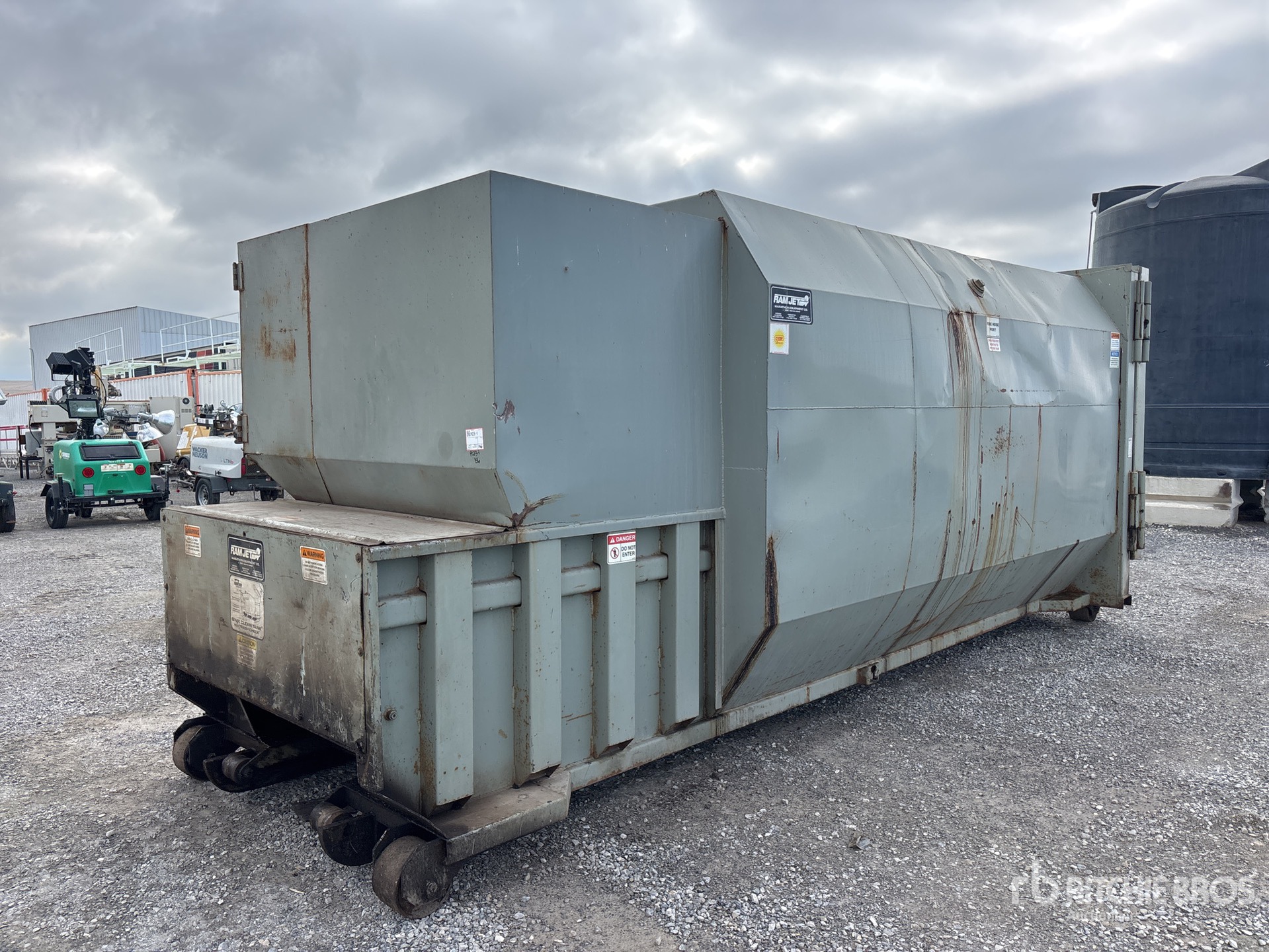 General Appearance with Featured Photo