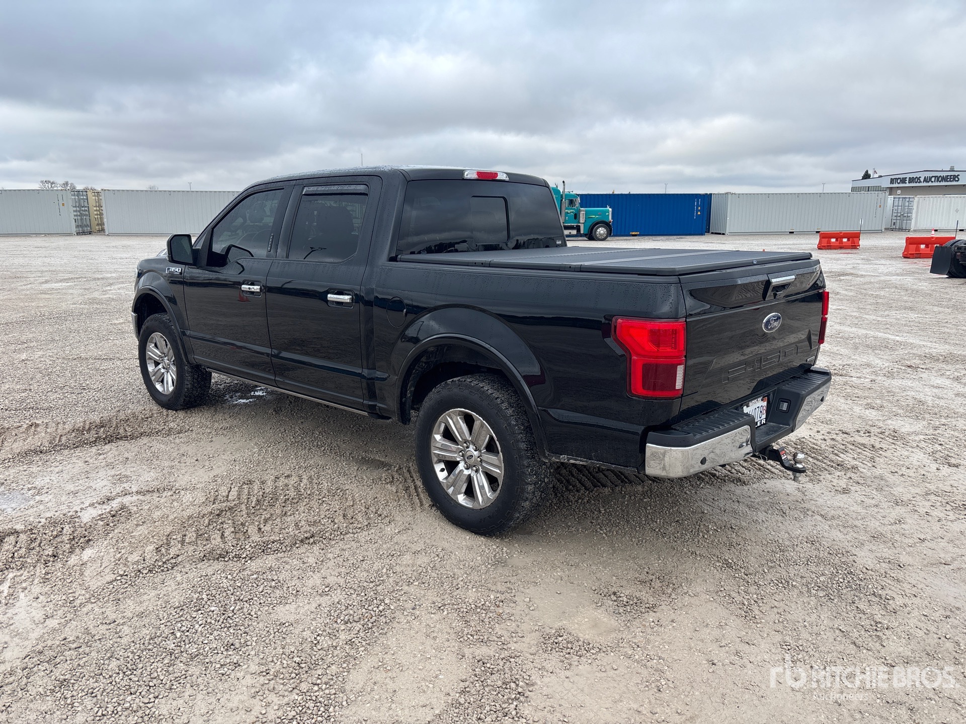 Aspect général with Image, coin arrière gauche