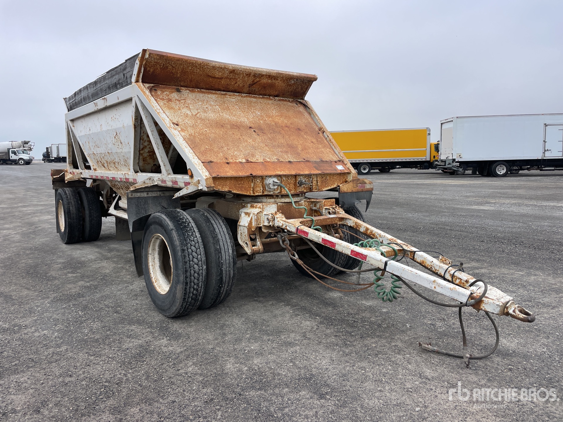 General Appearance with Image, coin avant droit