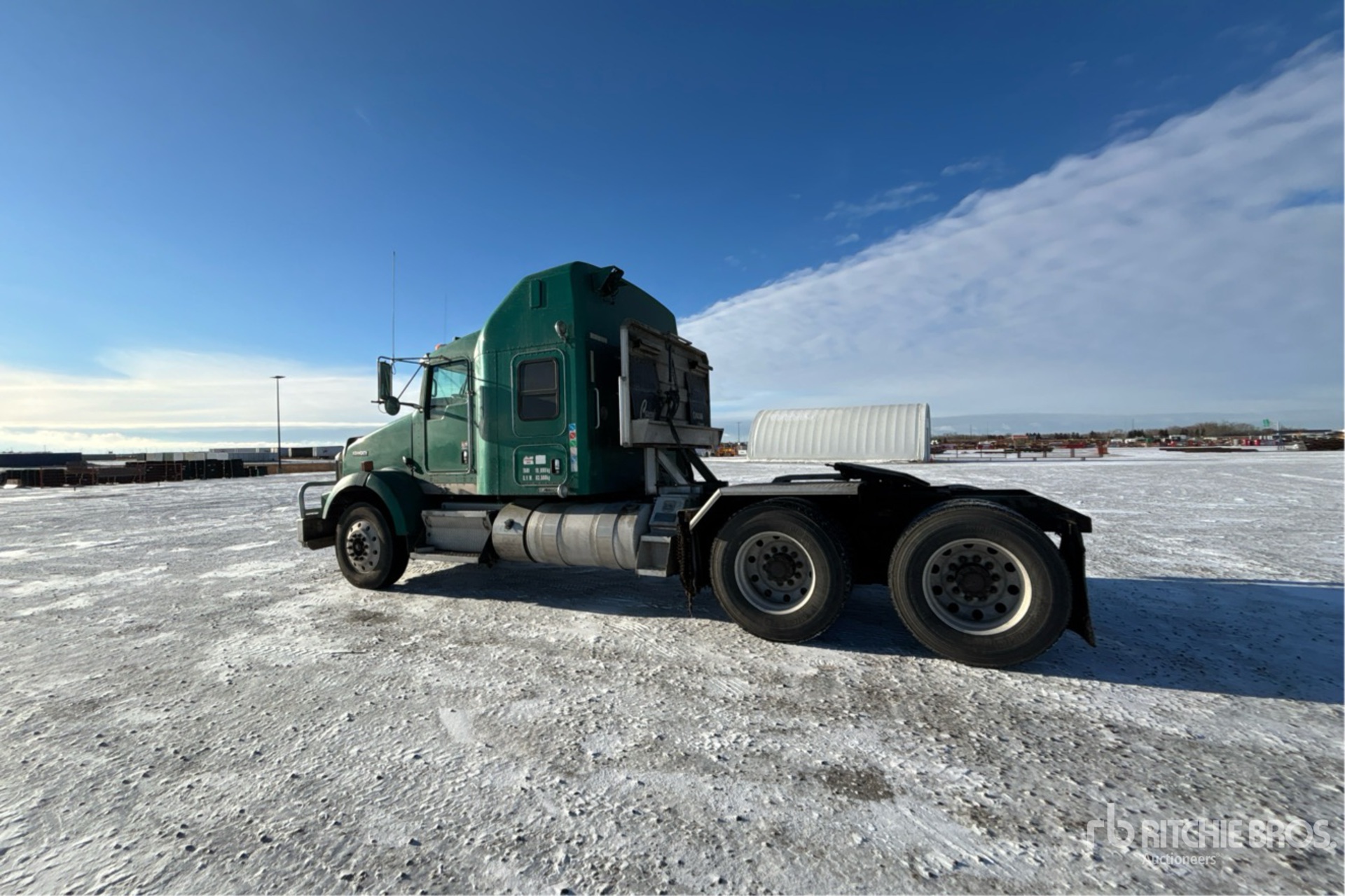 Aspect général with Image, coin arrière gauche