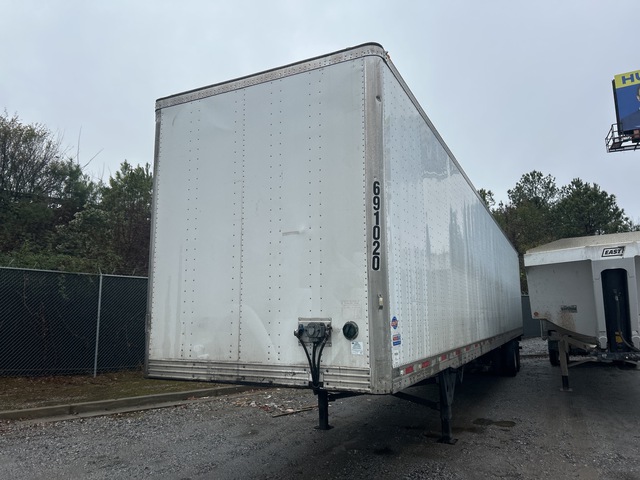 2011 Utility VS2DX 53 ft x 102 in T/A Van Trailer