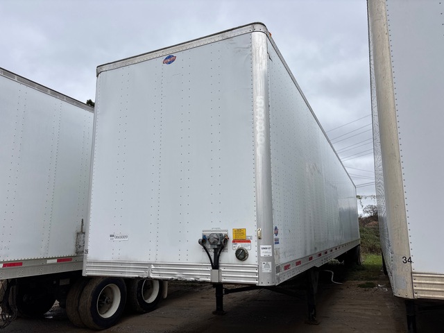2014 Utility VS2DX 53 ft x 102 in T/A Van Trailer