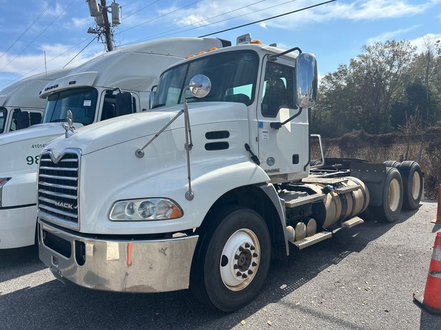 2018 Mack CXU613 6x4 T/A Day Cab Truck Tractor