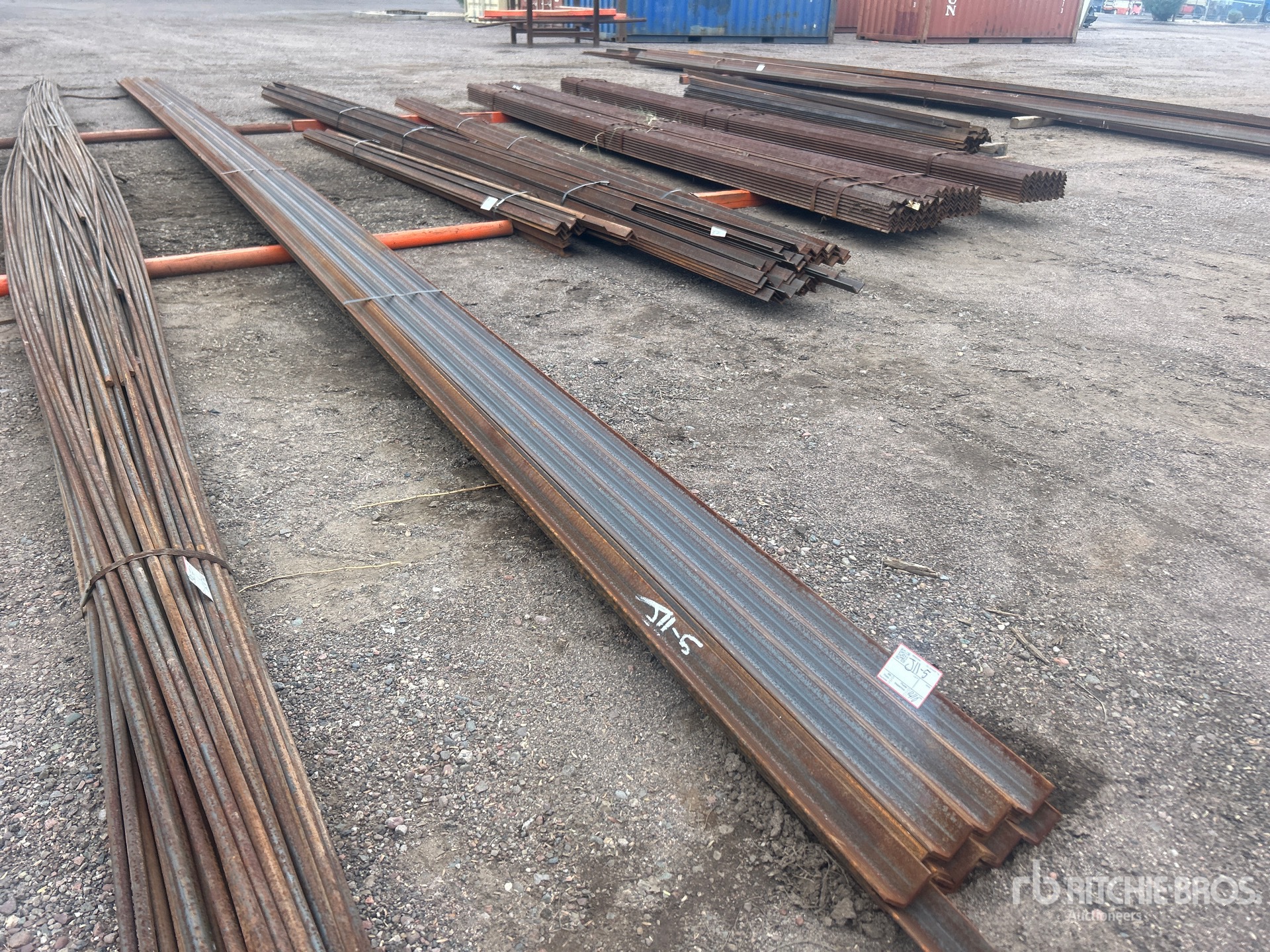 Aspect général with Image, coin arrière droit