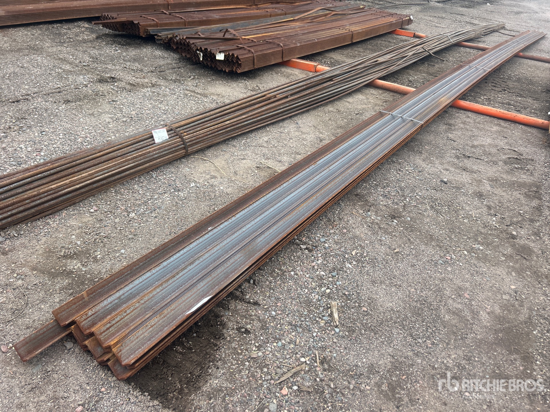 Aspect général with Image, coin avant droit