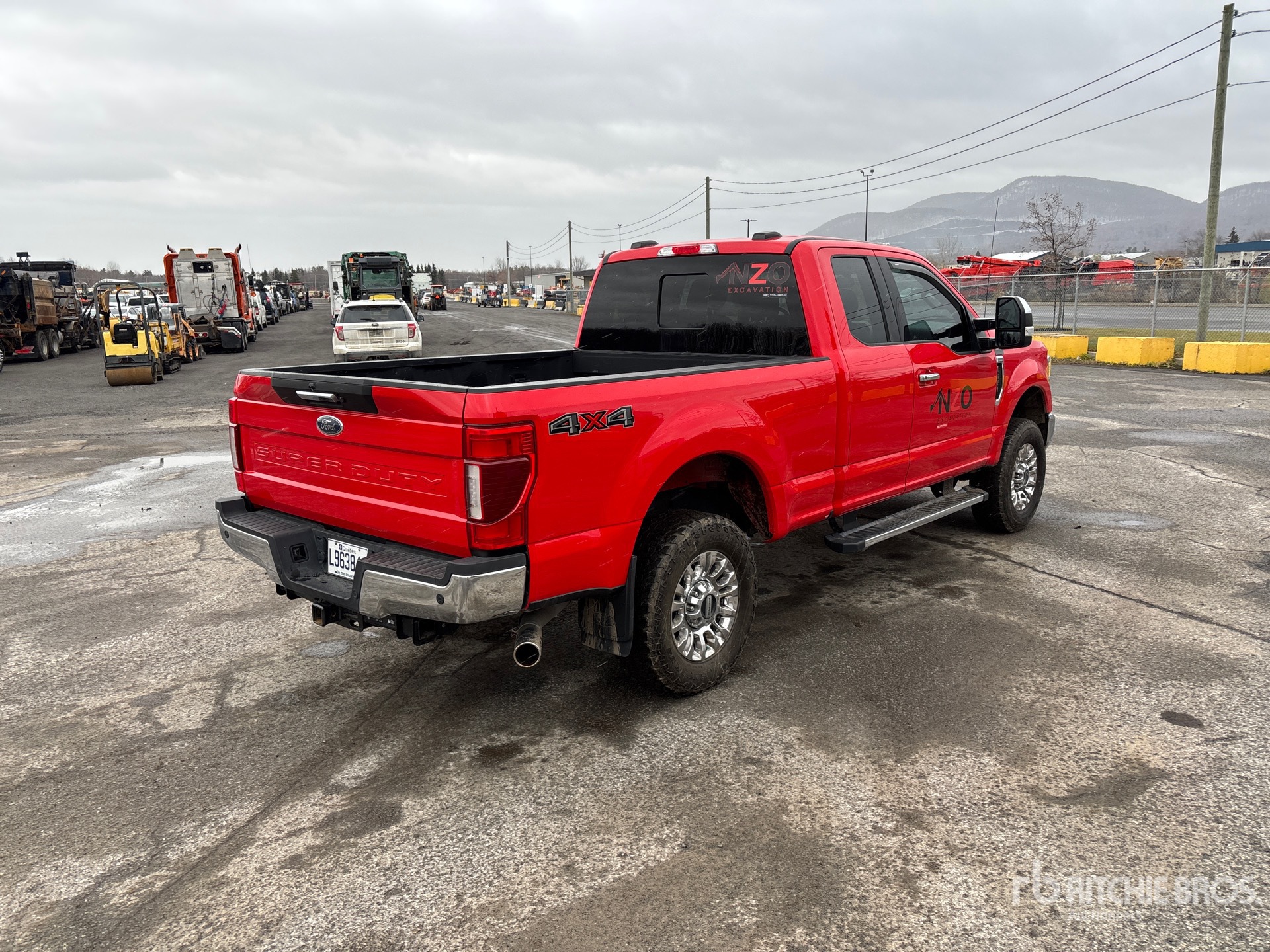 General Appearance with Picture, Right Rear Corner