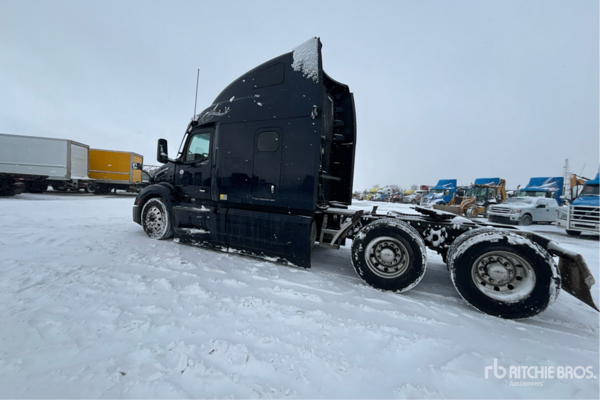 General Appearance with Bild, Ecke hinten links