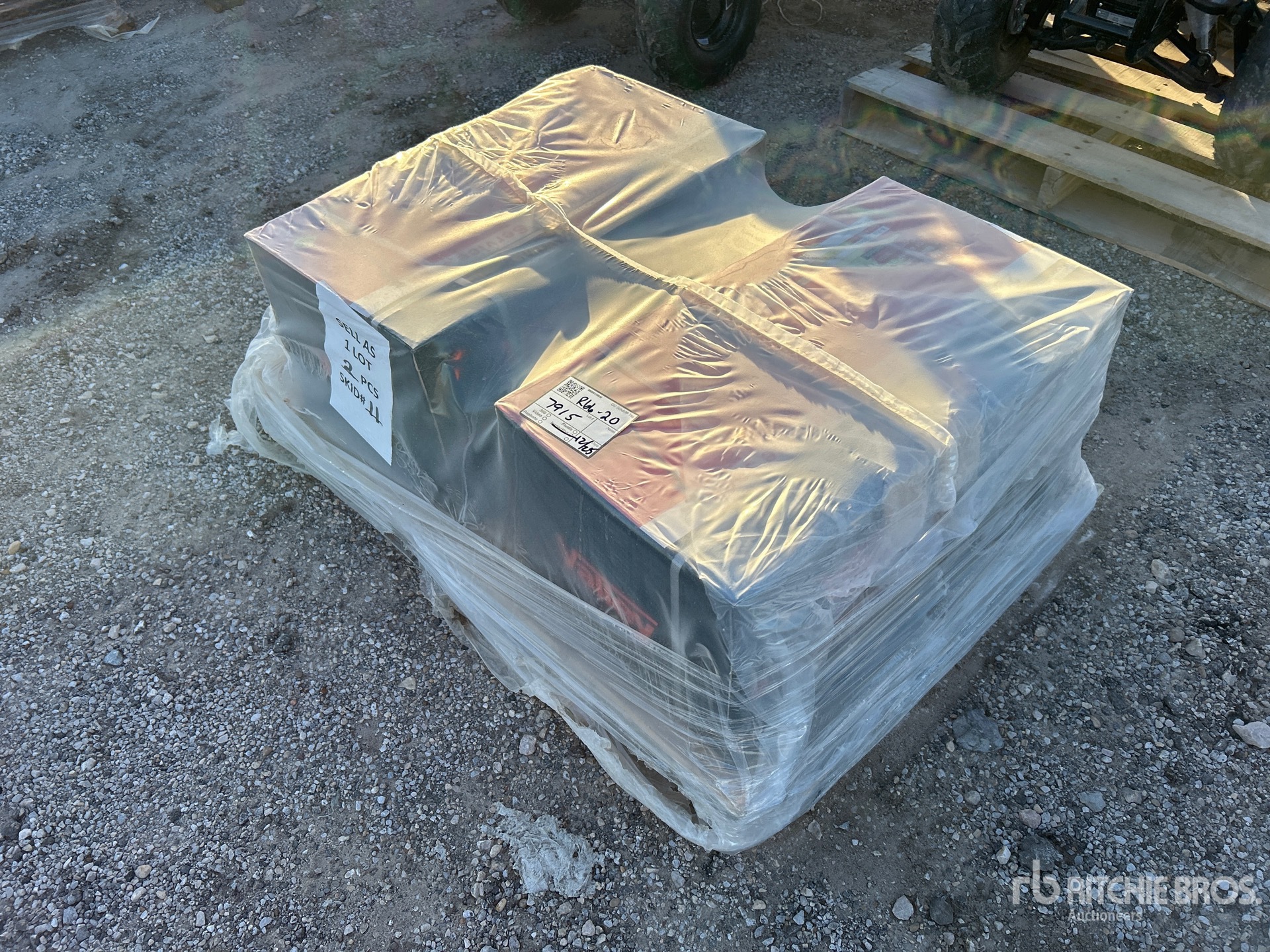 General Appearance with Picture, Left Front Corner