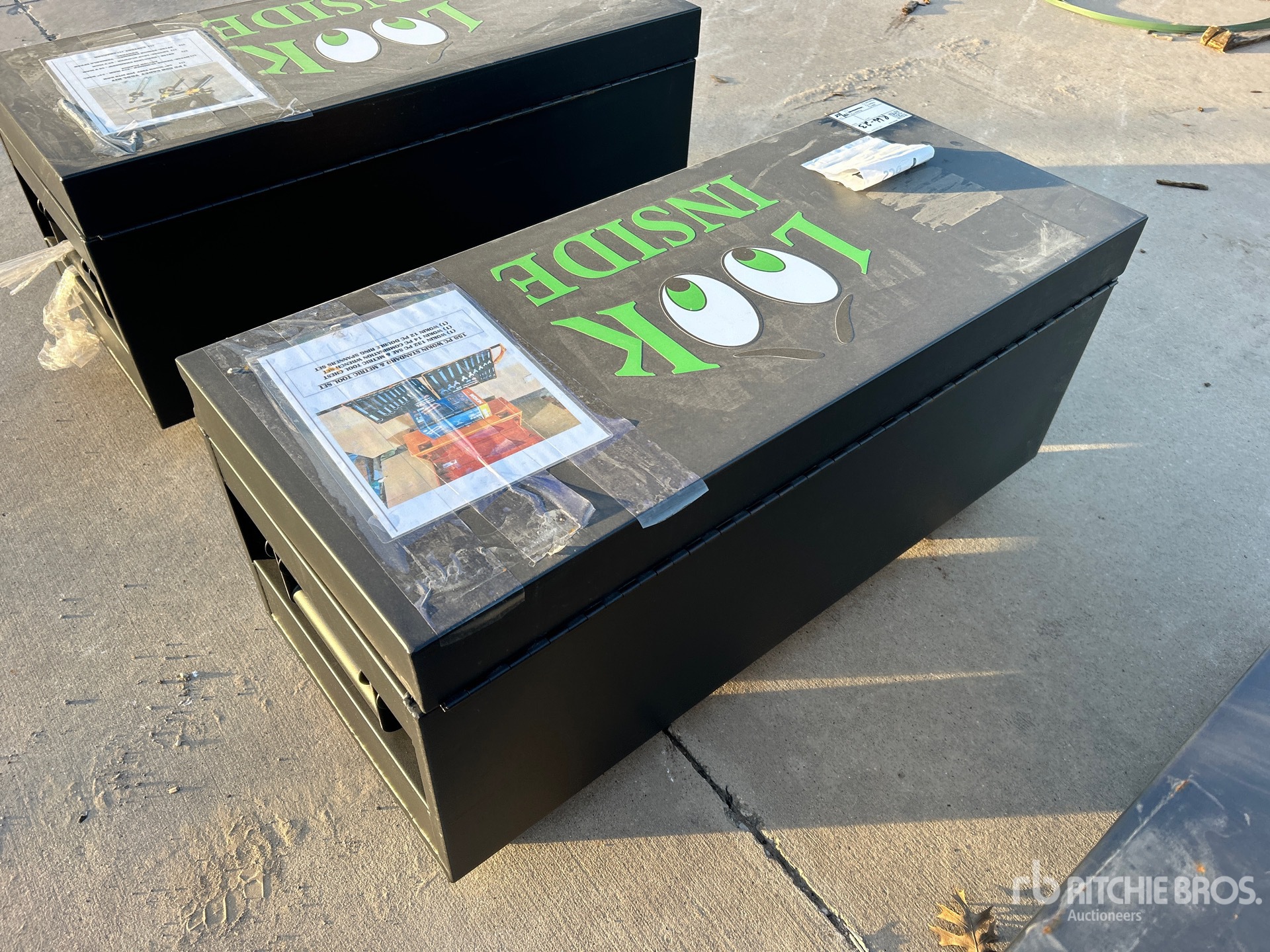 General Appearance with Picture, Left Rear Corner