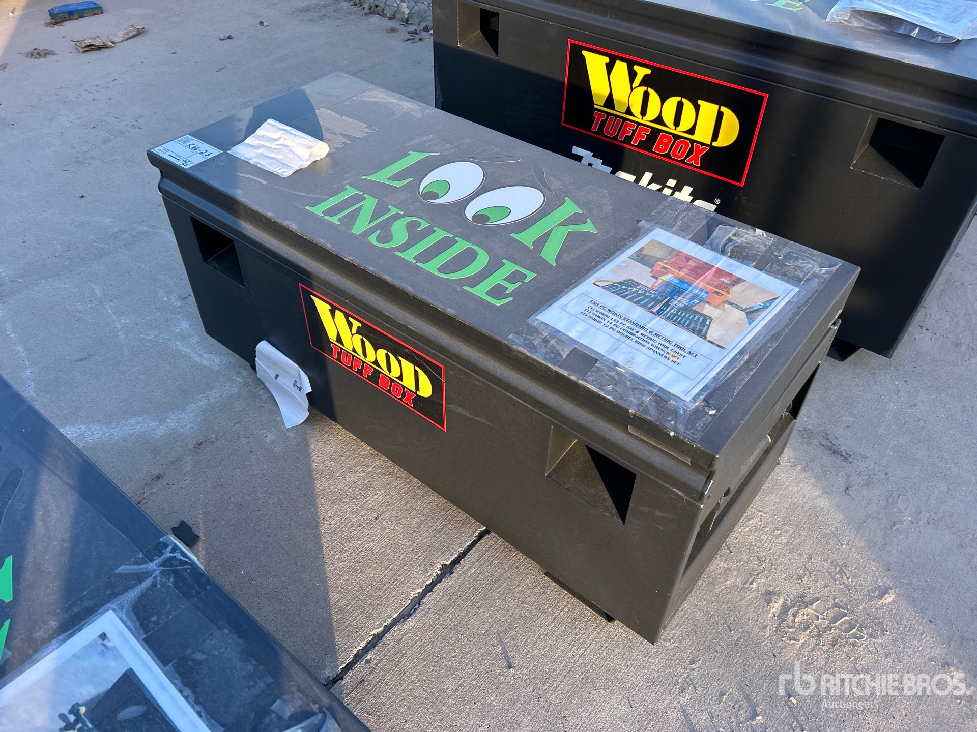 General Appearance with Picture, Left Front Corner