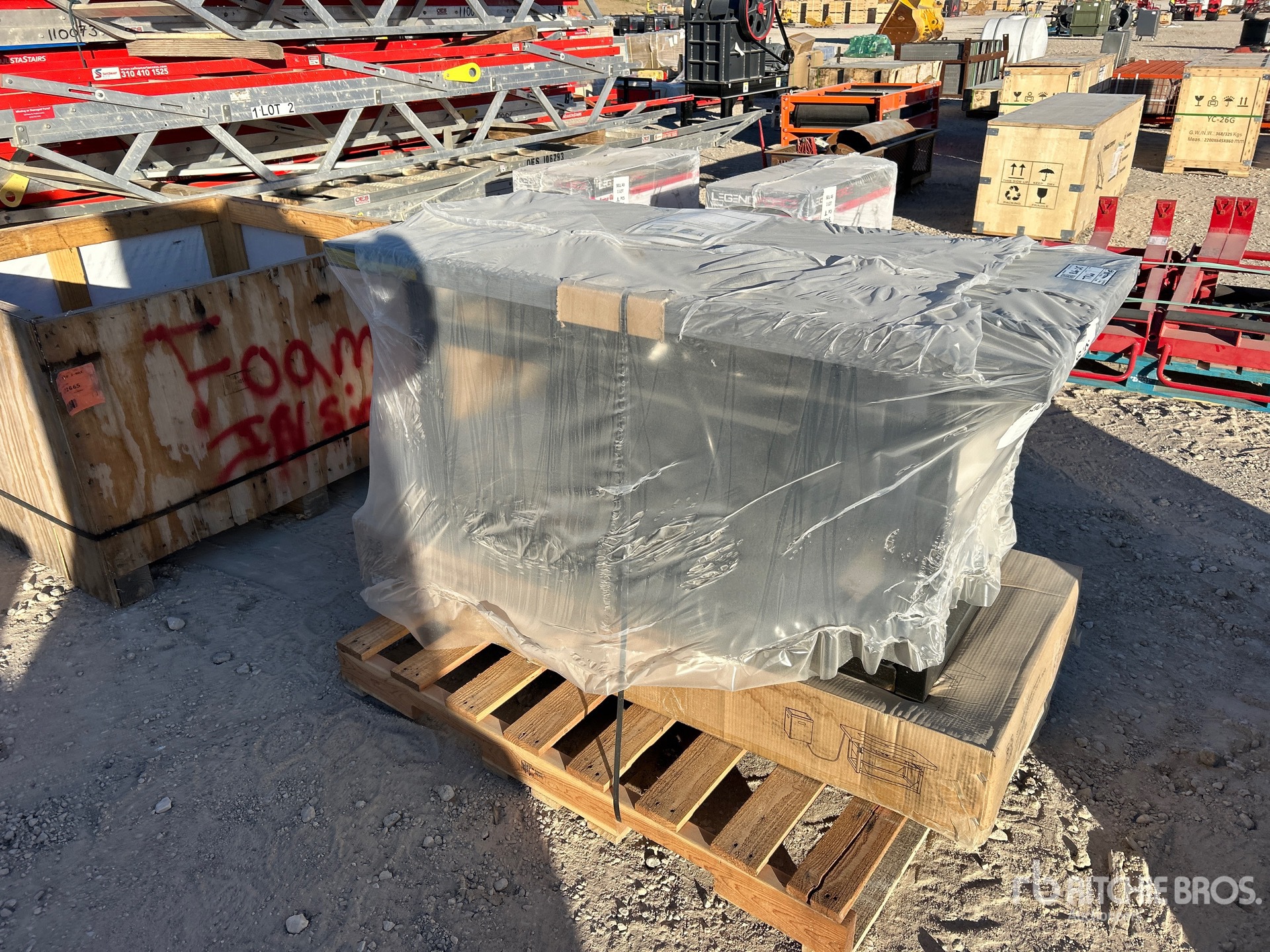 General Appearance with Picture, Right Front Corner