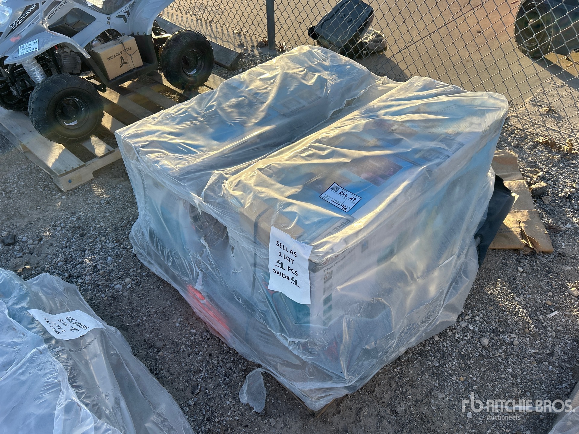 General Appearance with Picture, Left Front Corner