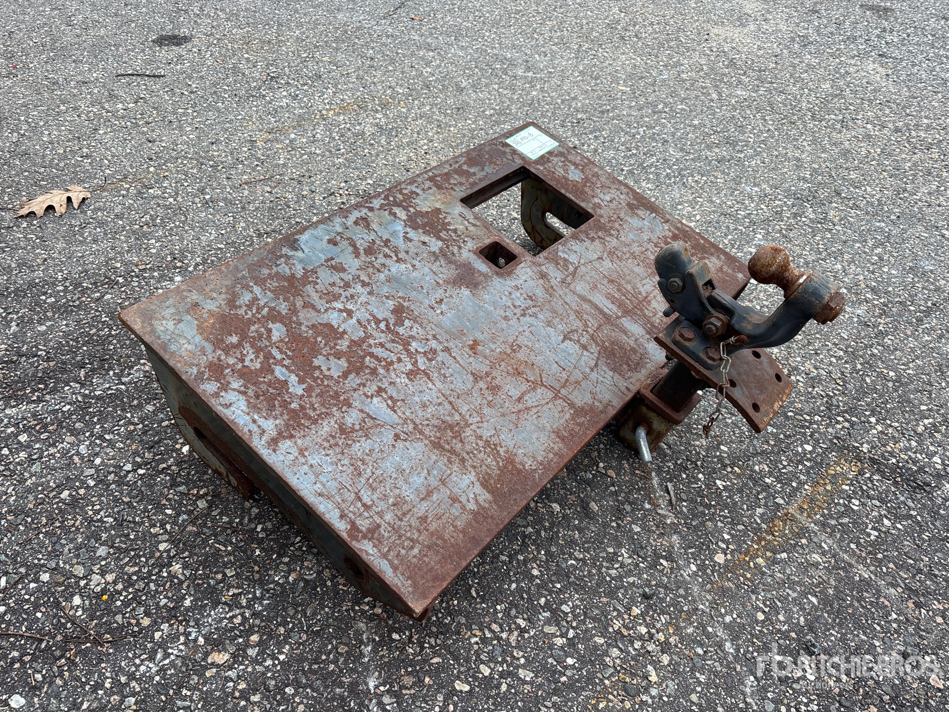 General Appearance with Picture, Right Front Corner