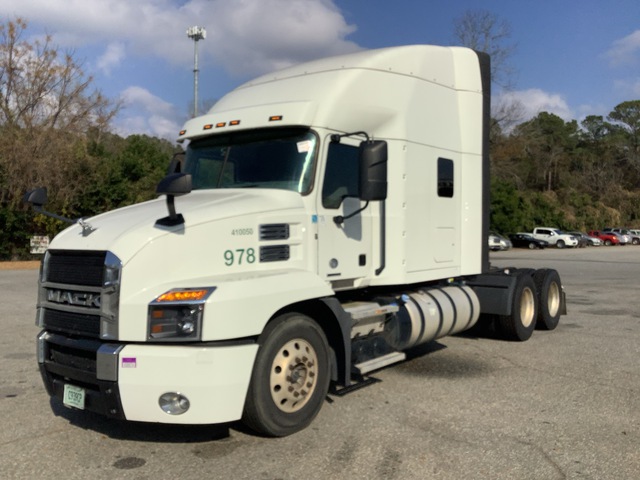 2020 Mack Anthem AN64T 6x4 T/A Sleeper Truck Tractor