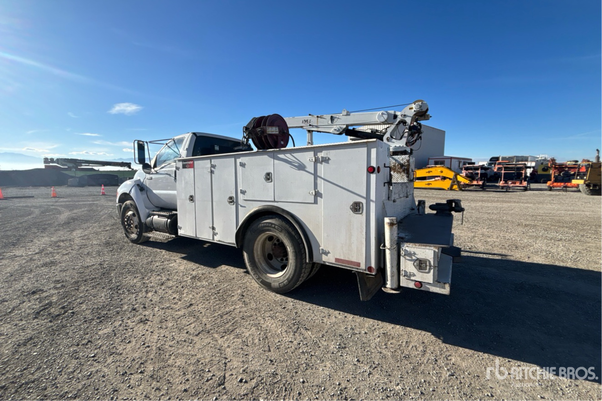 General Appearance with Picture, Left Rear Corner