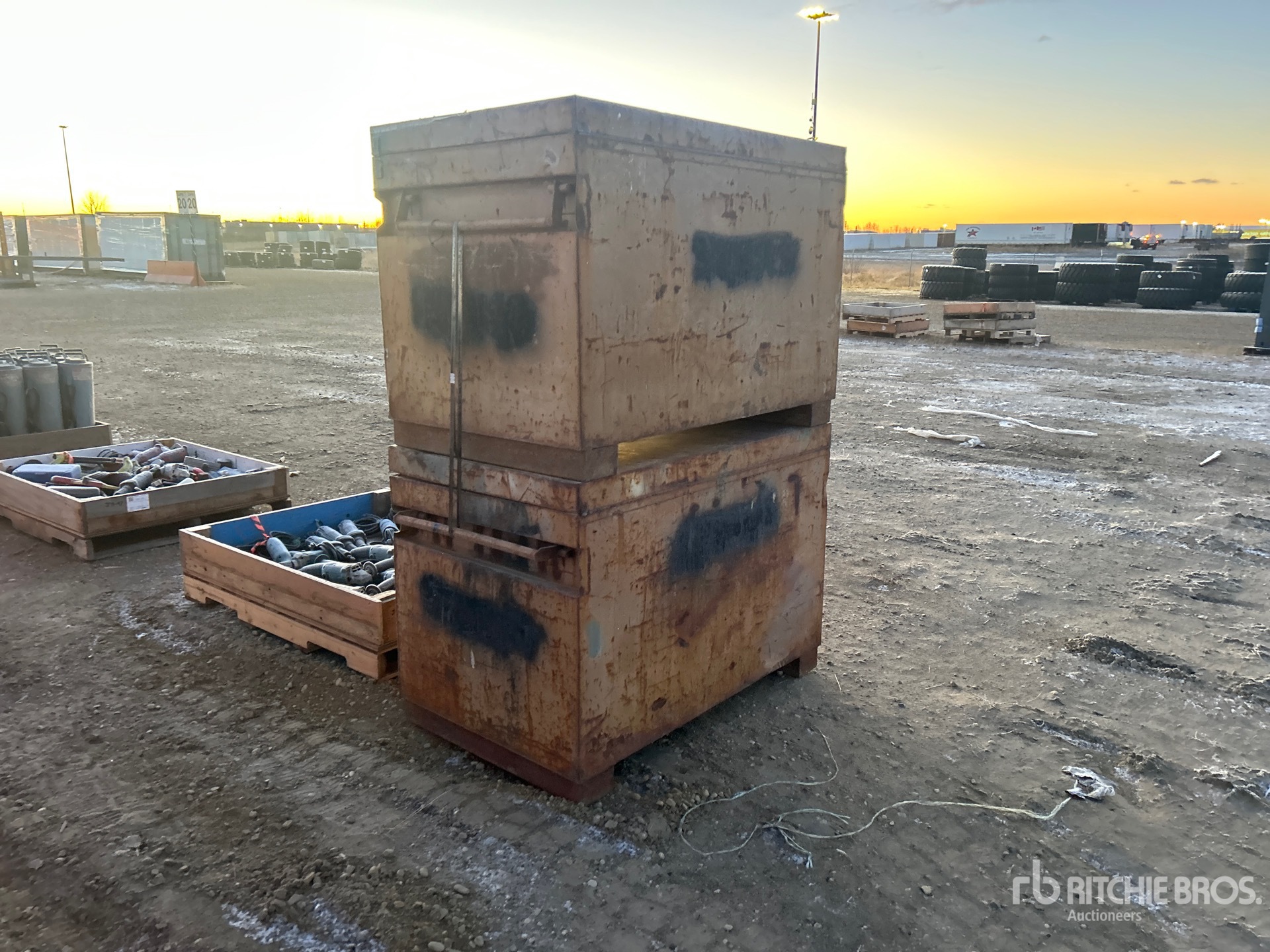 General Appearance with Picture, Left Rear Corner