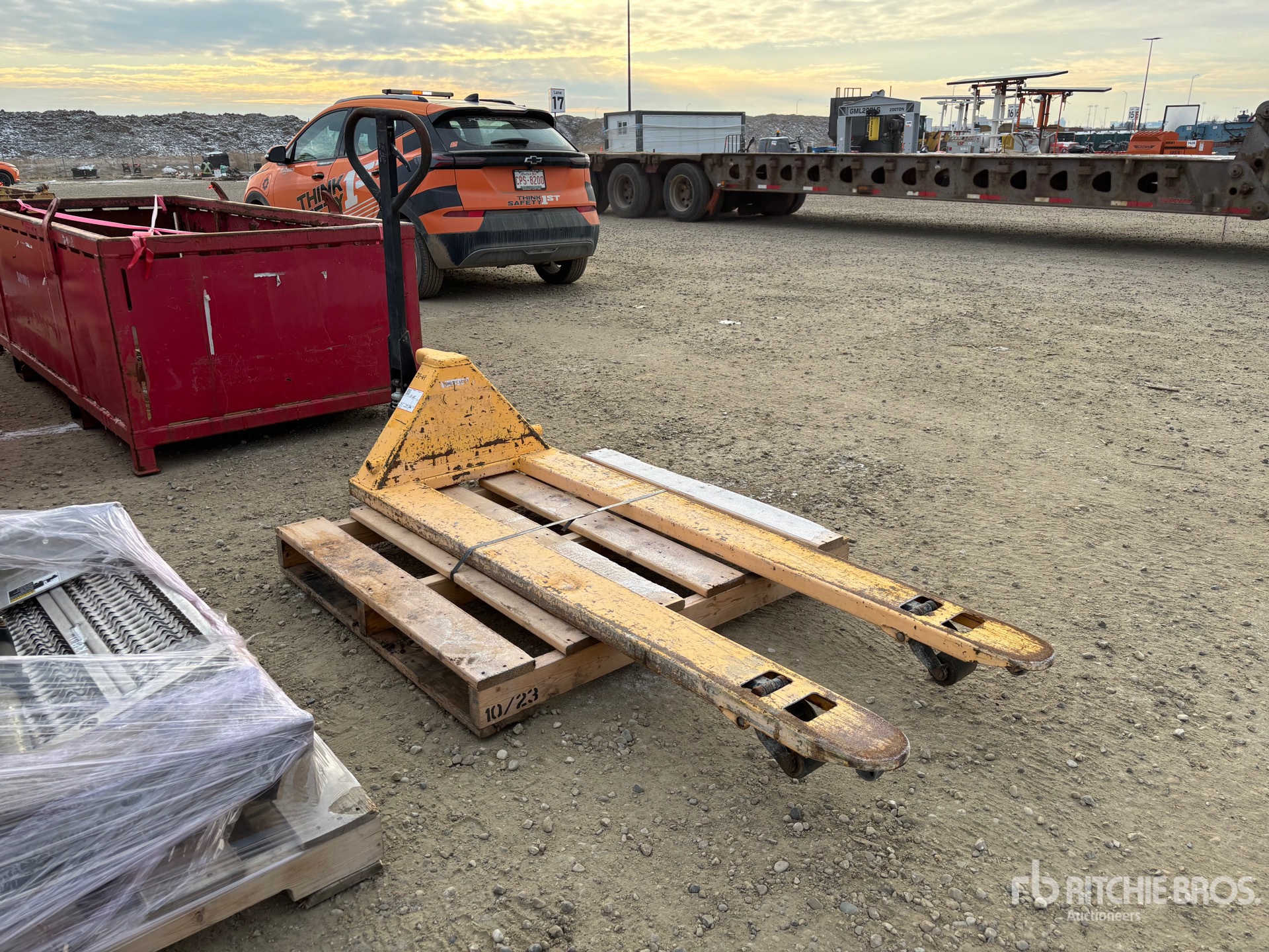 General Appearance with Picture, Right Front Corner