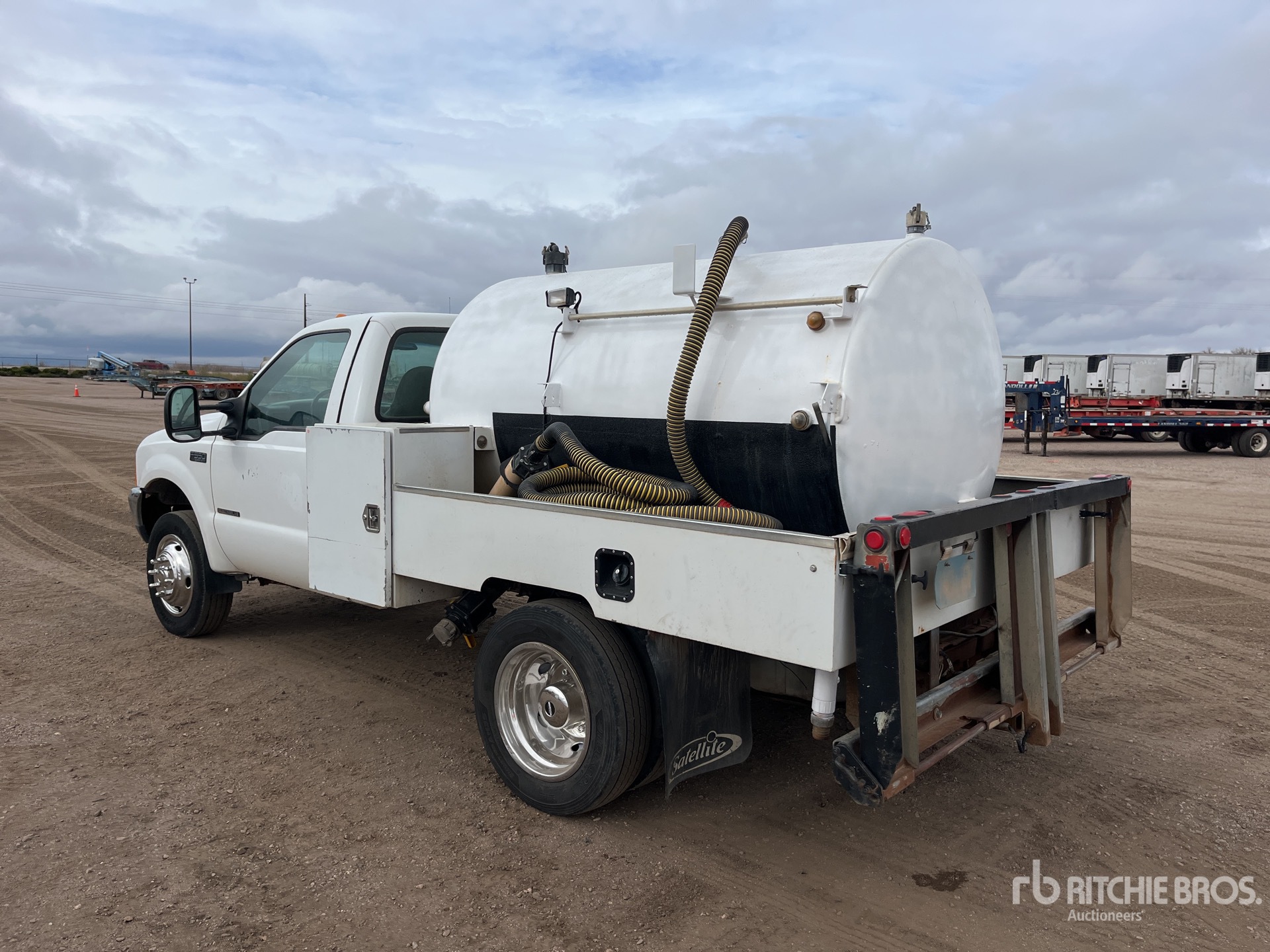 General Appearance with Bild, Ecke hinten links