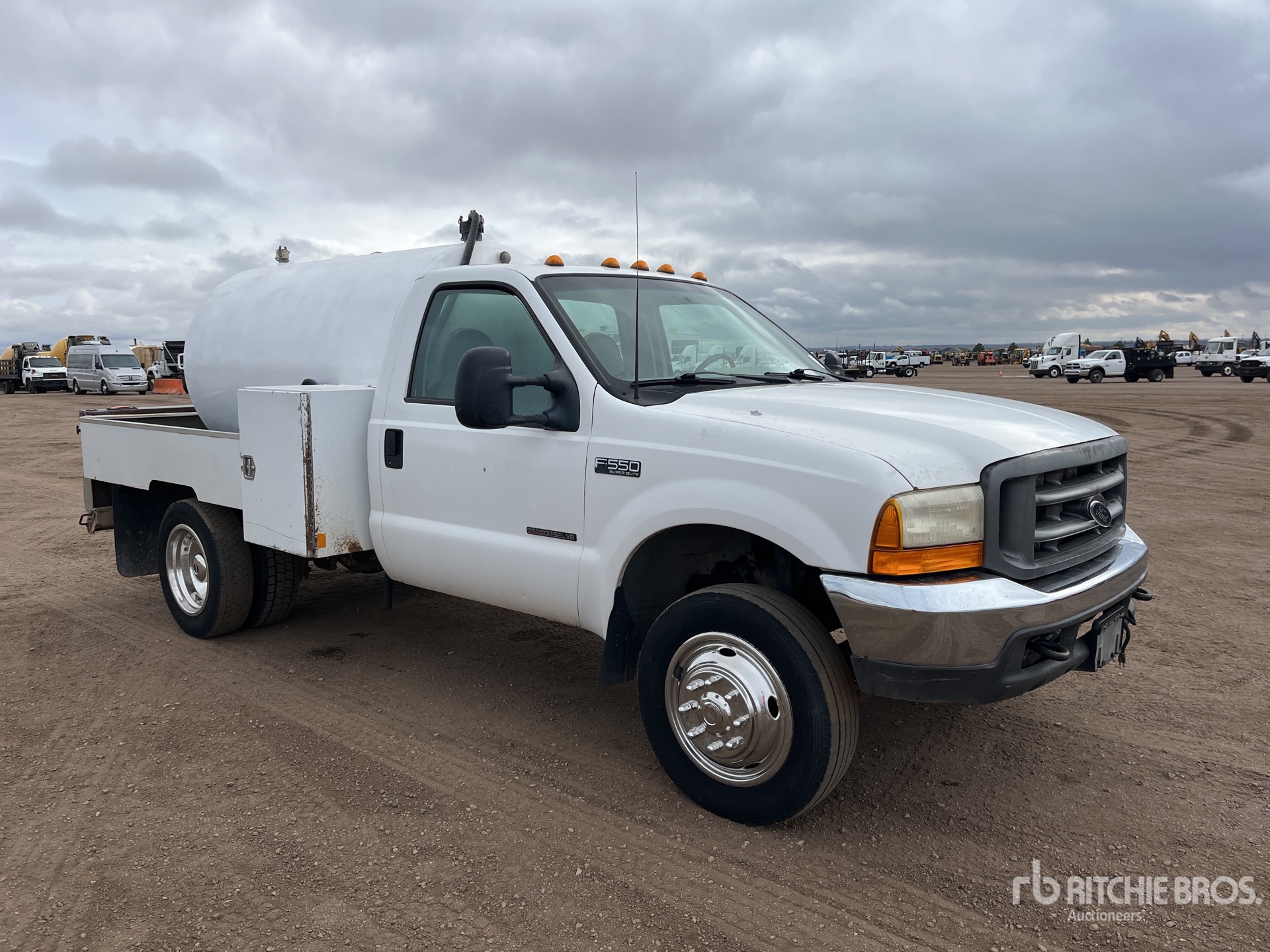 General Appearance with Bild, Ecke vorne rechts