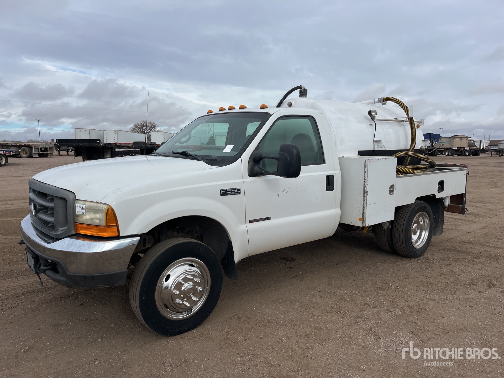 General Appearance with Bild, Ecke vorne links