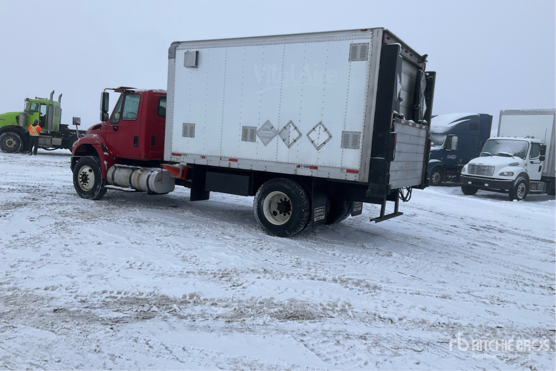 General Appearance with Bild, Ecke hinten links