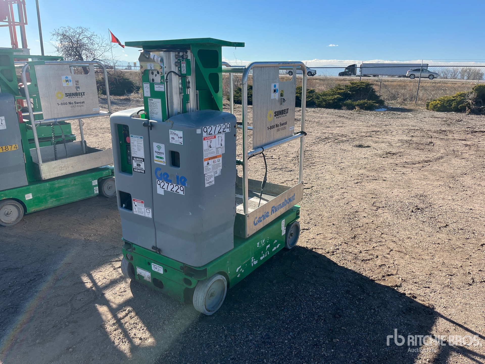 General Appearance with Foto, angolo anteriore sinistro