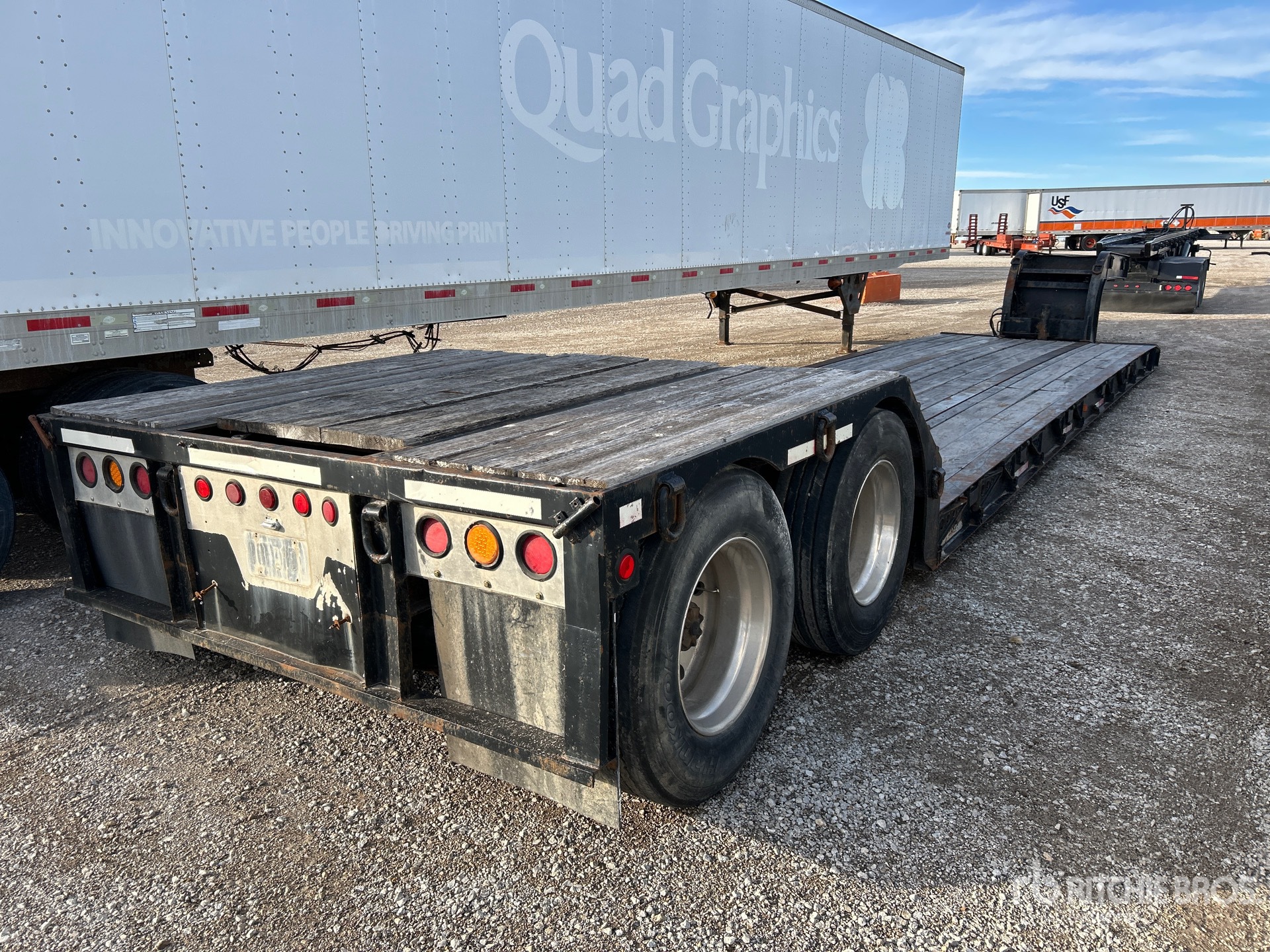 General Appearance with Foto, angolo anteriore sinistro