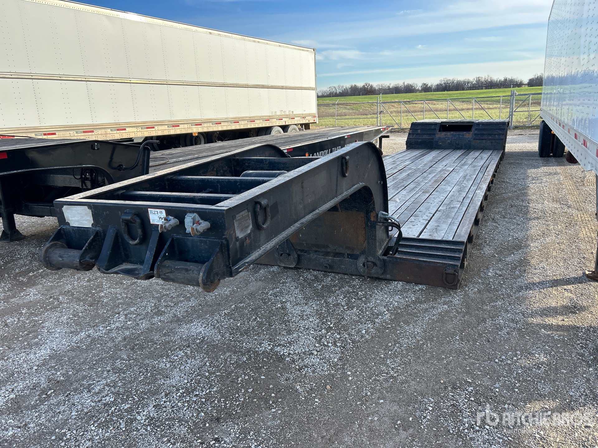 General Appearance with Featured Photo