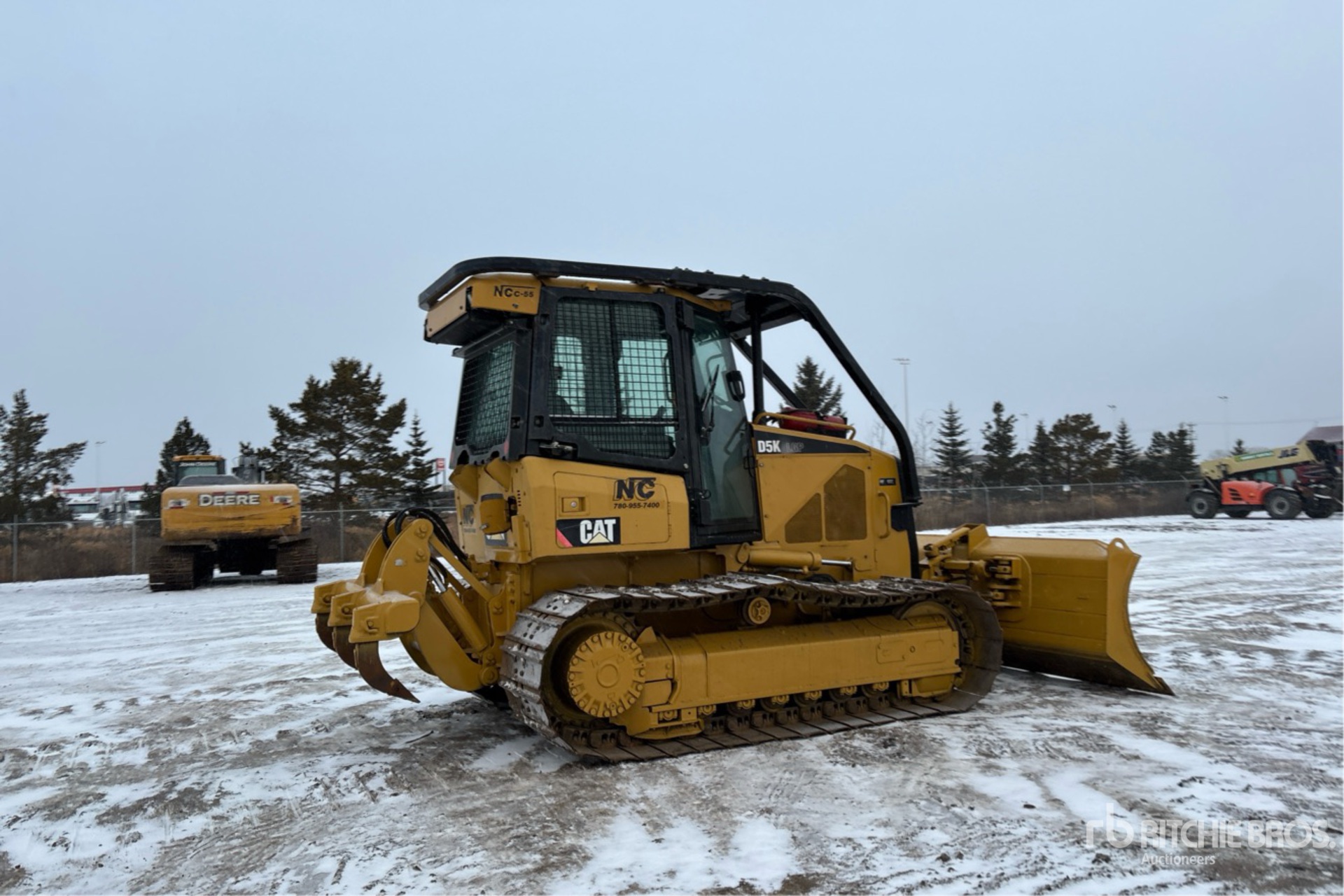 Aspect général with Image, coin arrière droit