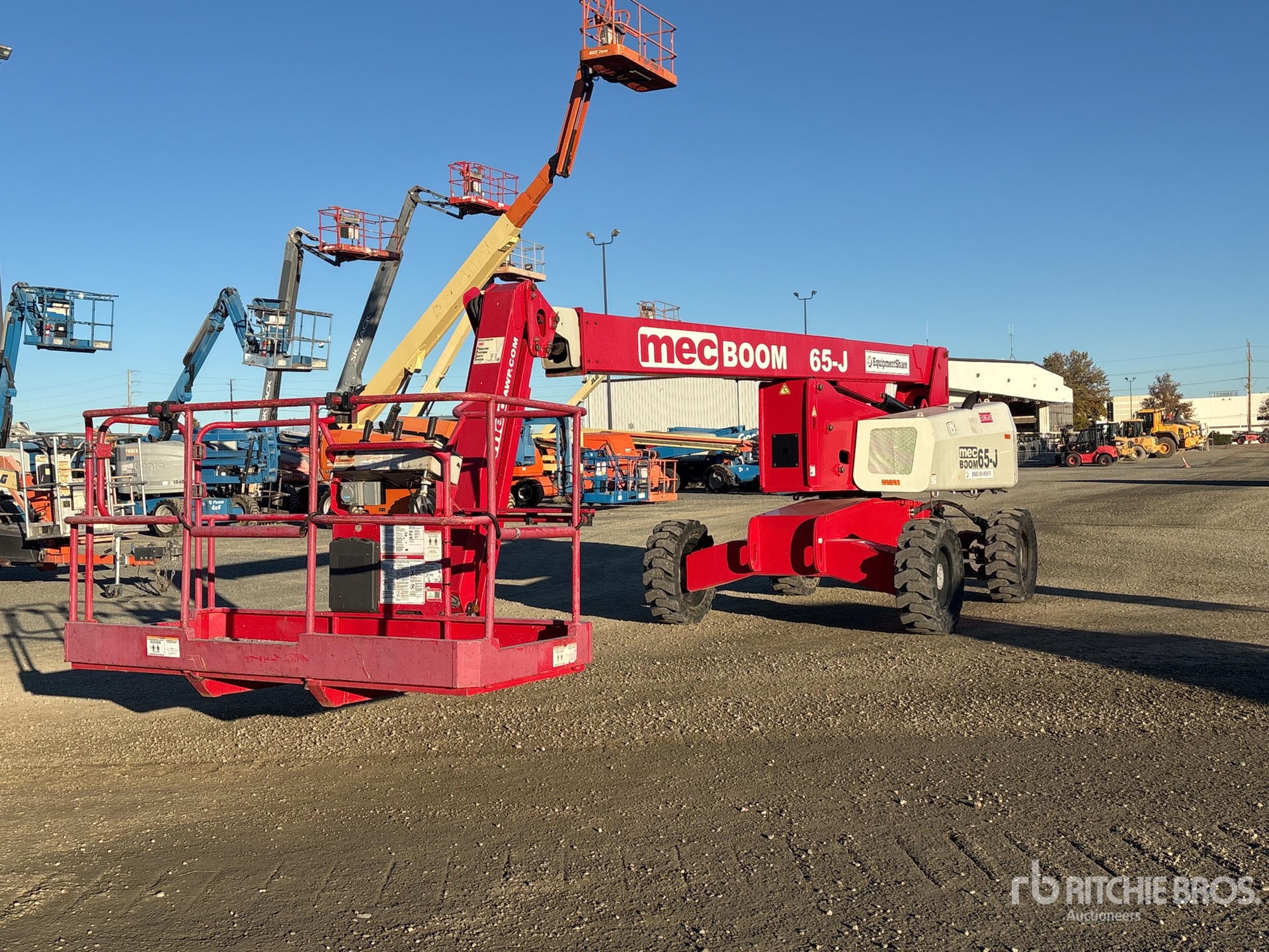 General Appearance with Featured Photo