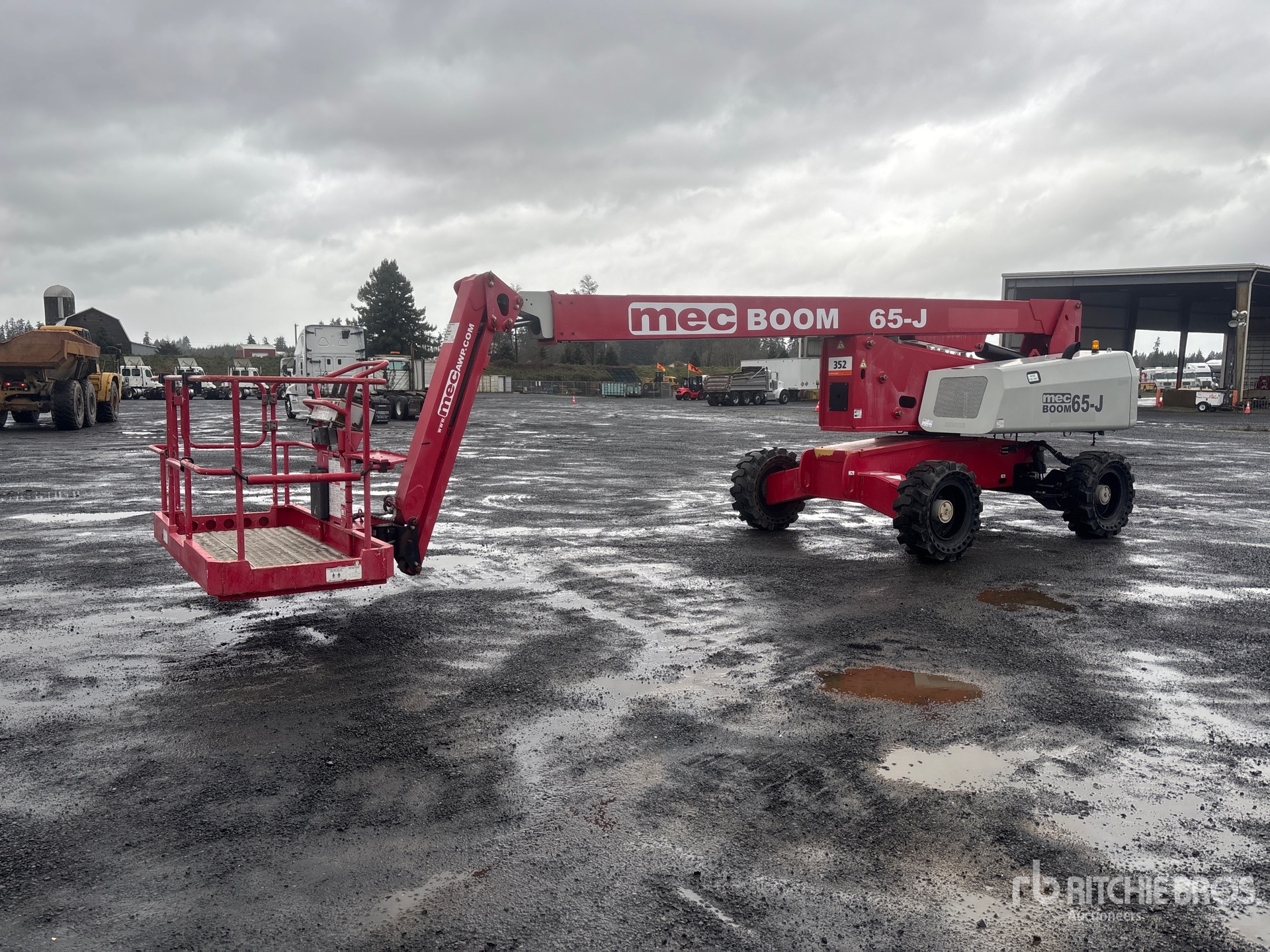 General Appearance with Picture, Left Front Corner