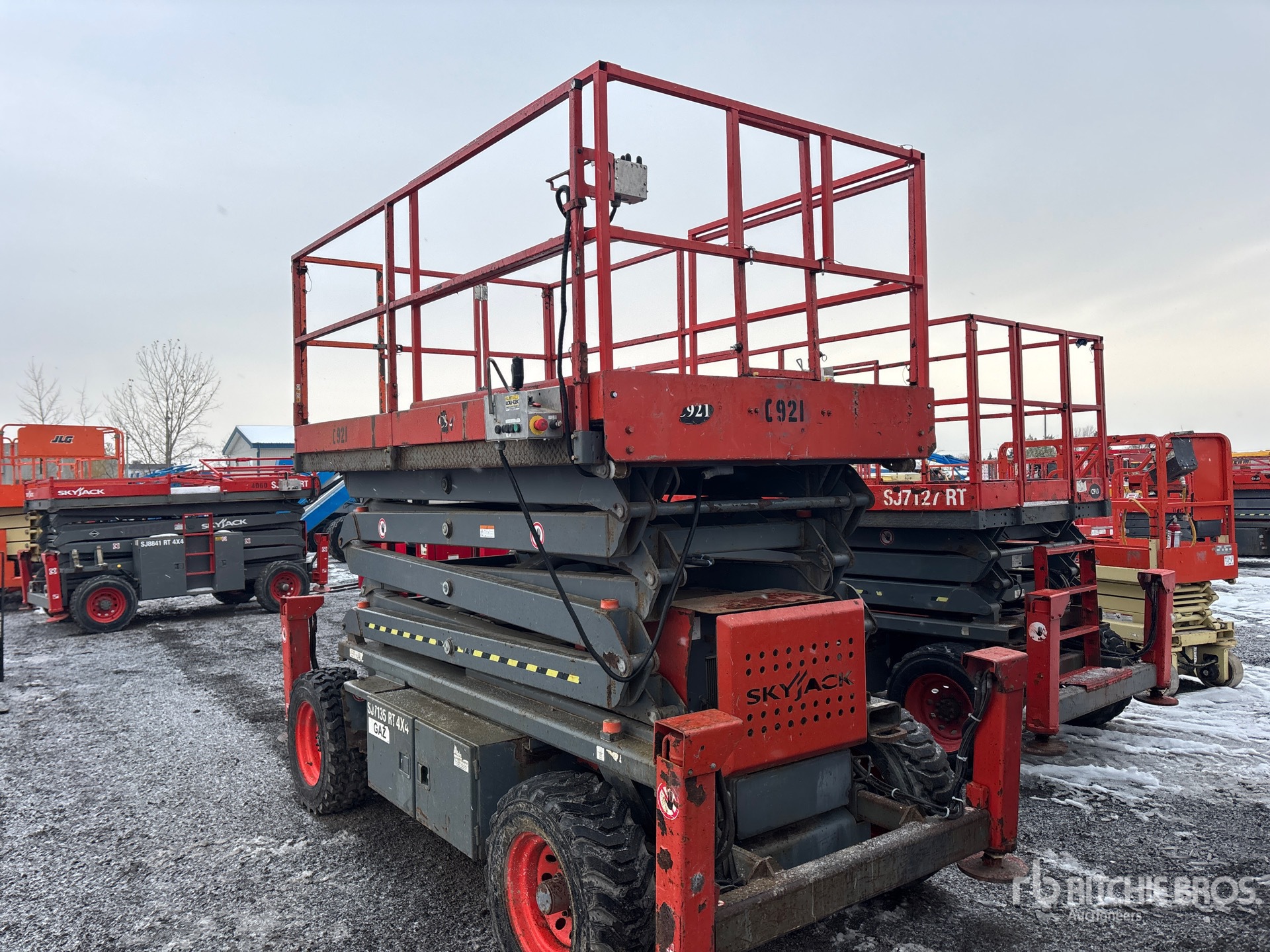 General Appearance with Picture, Left Rear Corner