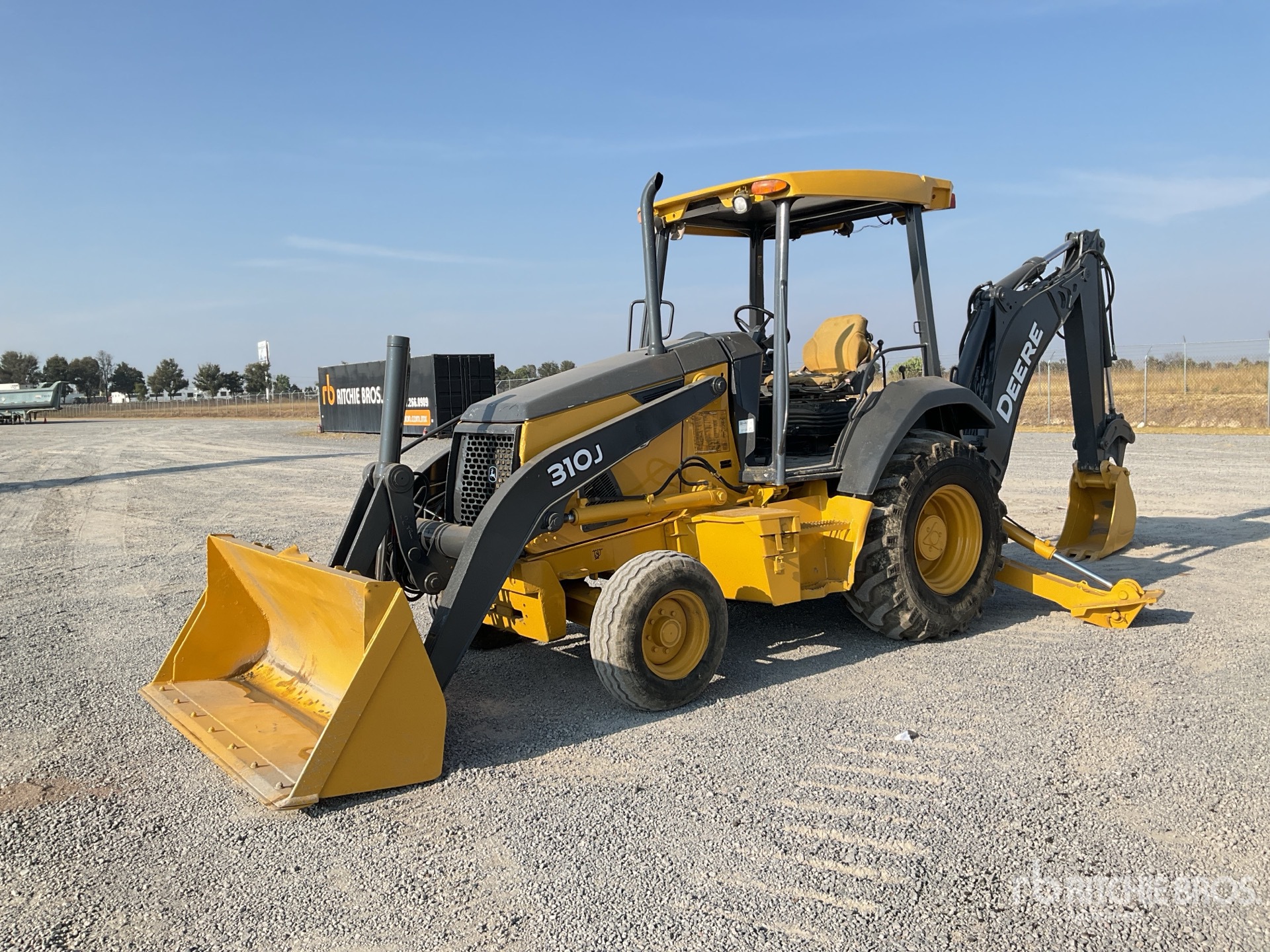 General Appearance with Foto, angolo anteriore sinistro