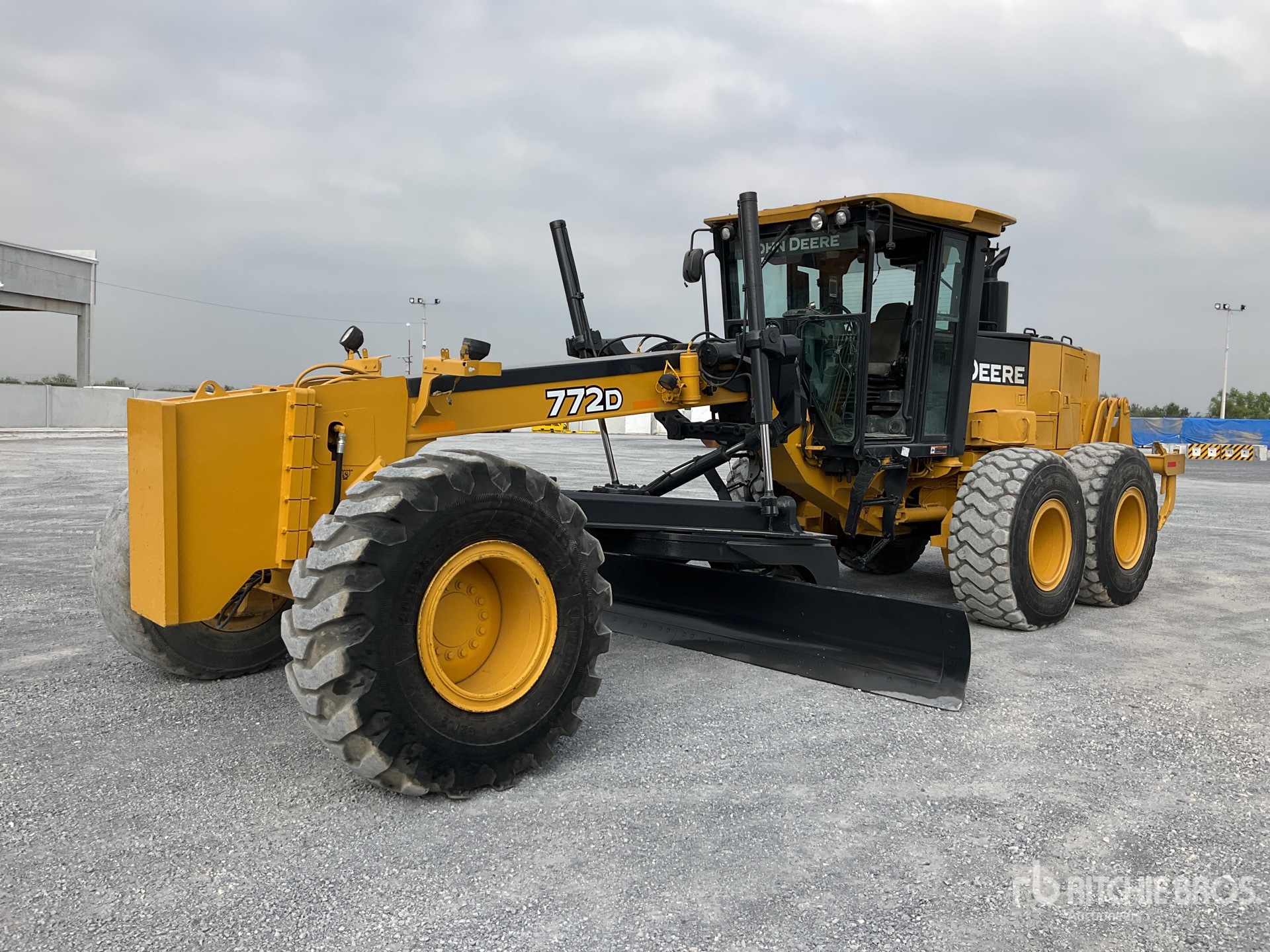 General Appearance with Imagen: esquina delantera izquierda