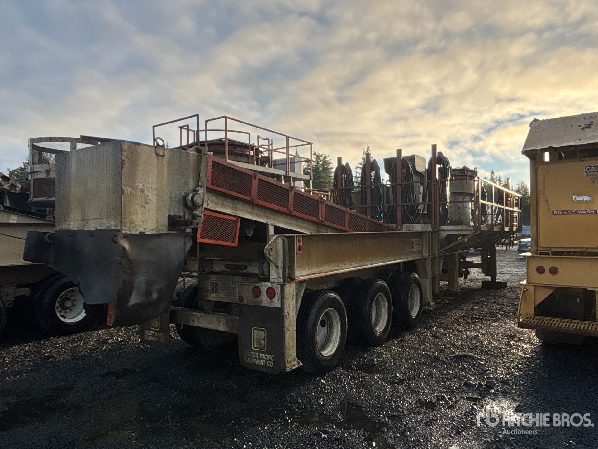 General Appearance with Imagen: esquina trasera derecha