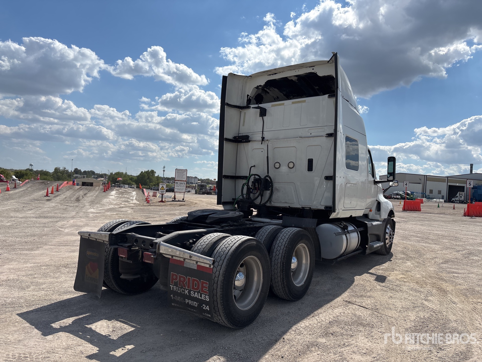 General Appearance with Imagen: esquina trasera derecha