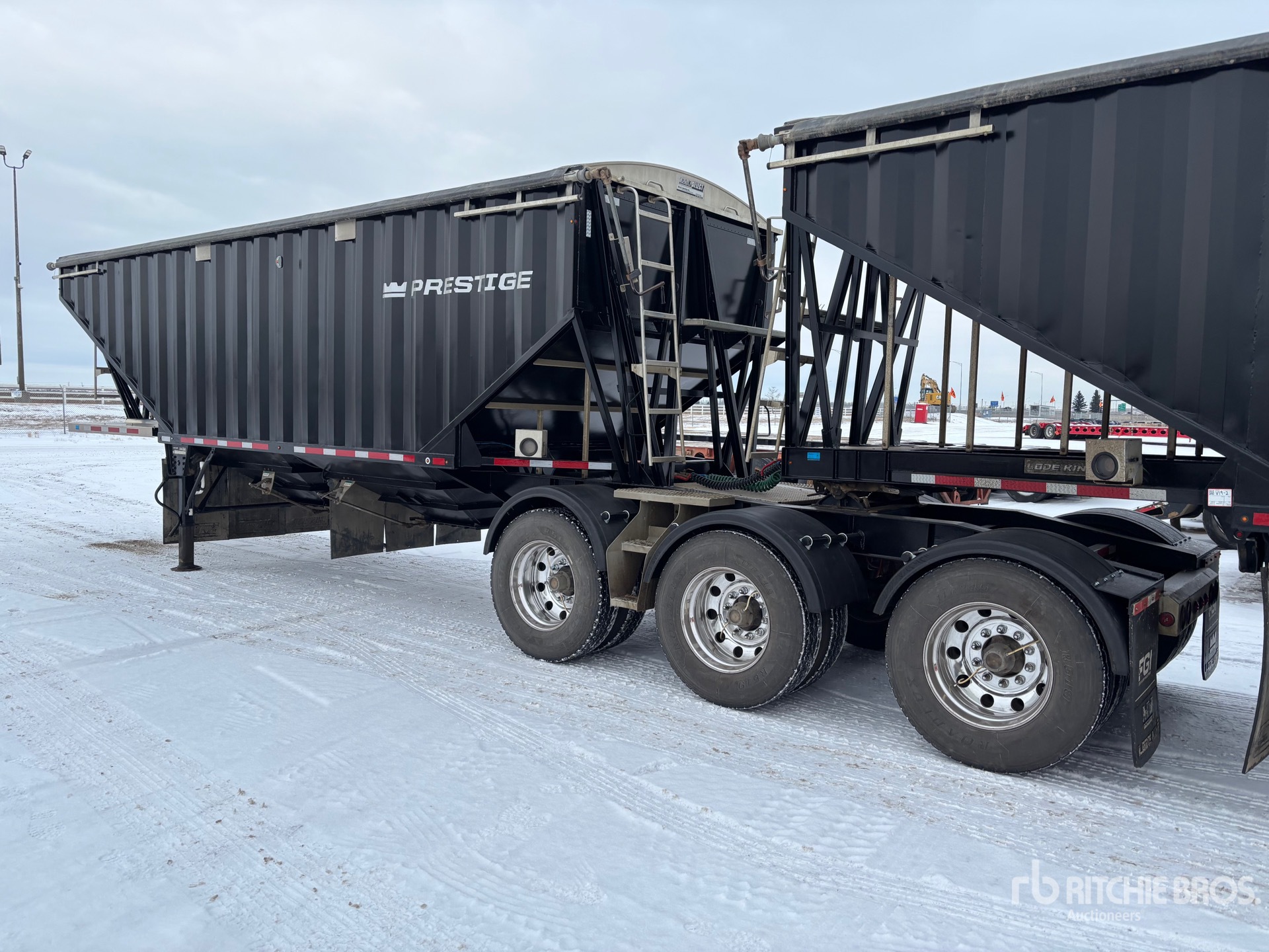 General Appearance with Imagen: esquina trasera izquierda