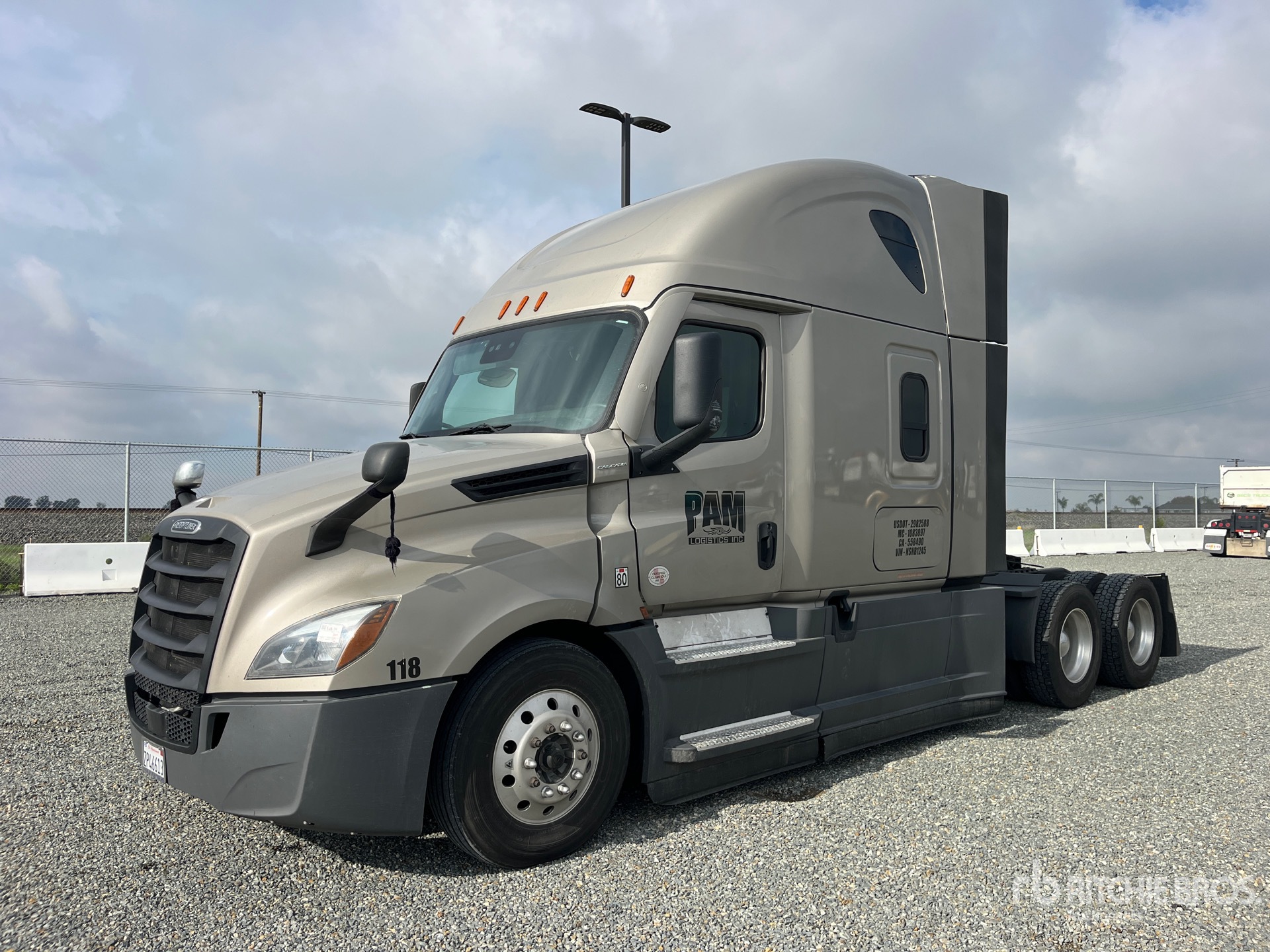 General Appearance with Featured Photo