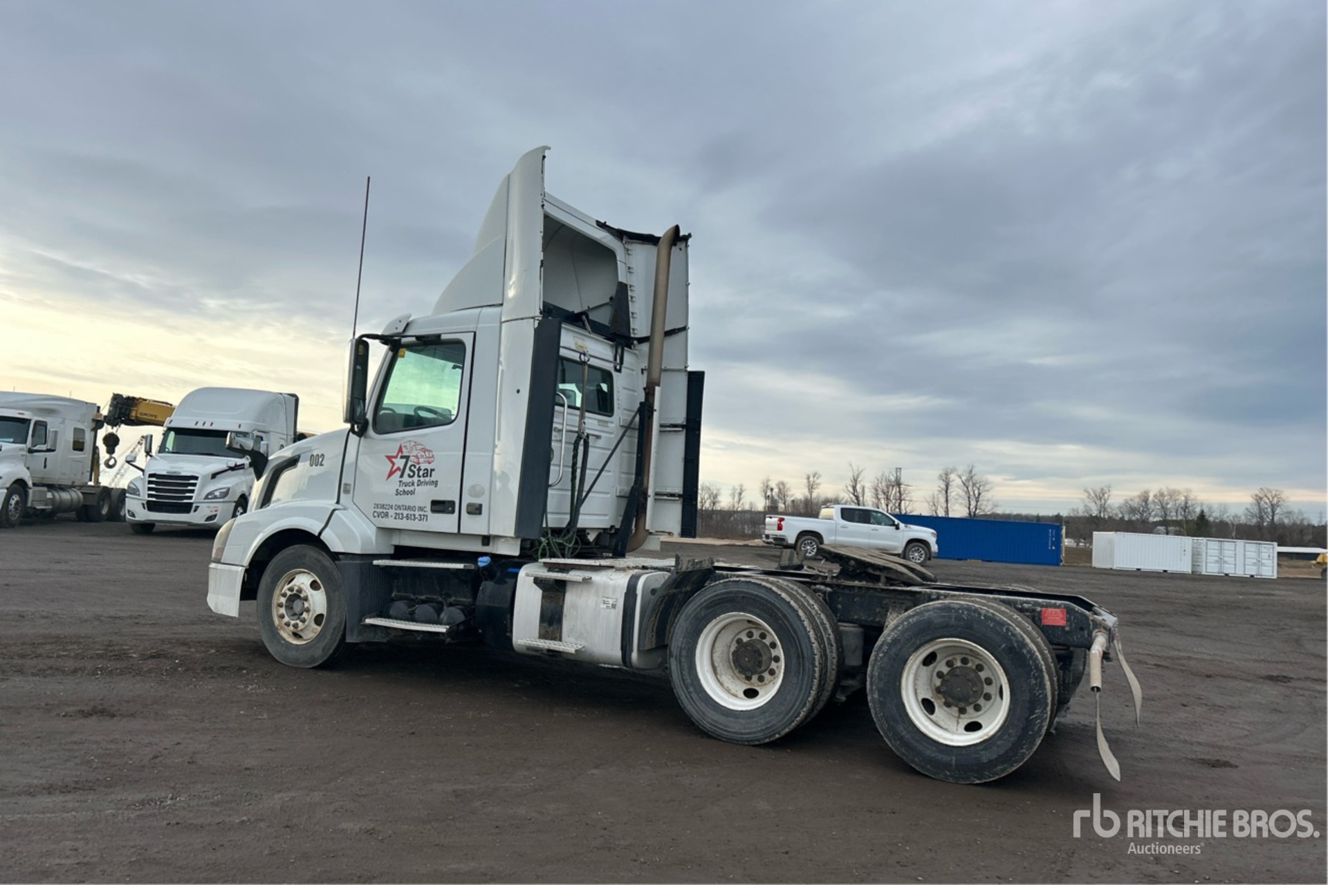 General Appearance with Bild, Ecke hinten links