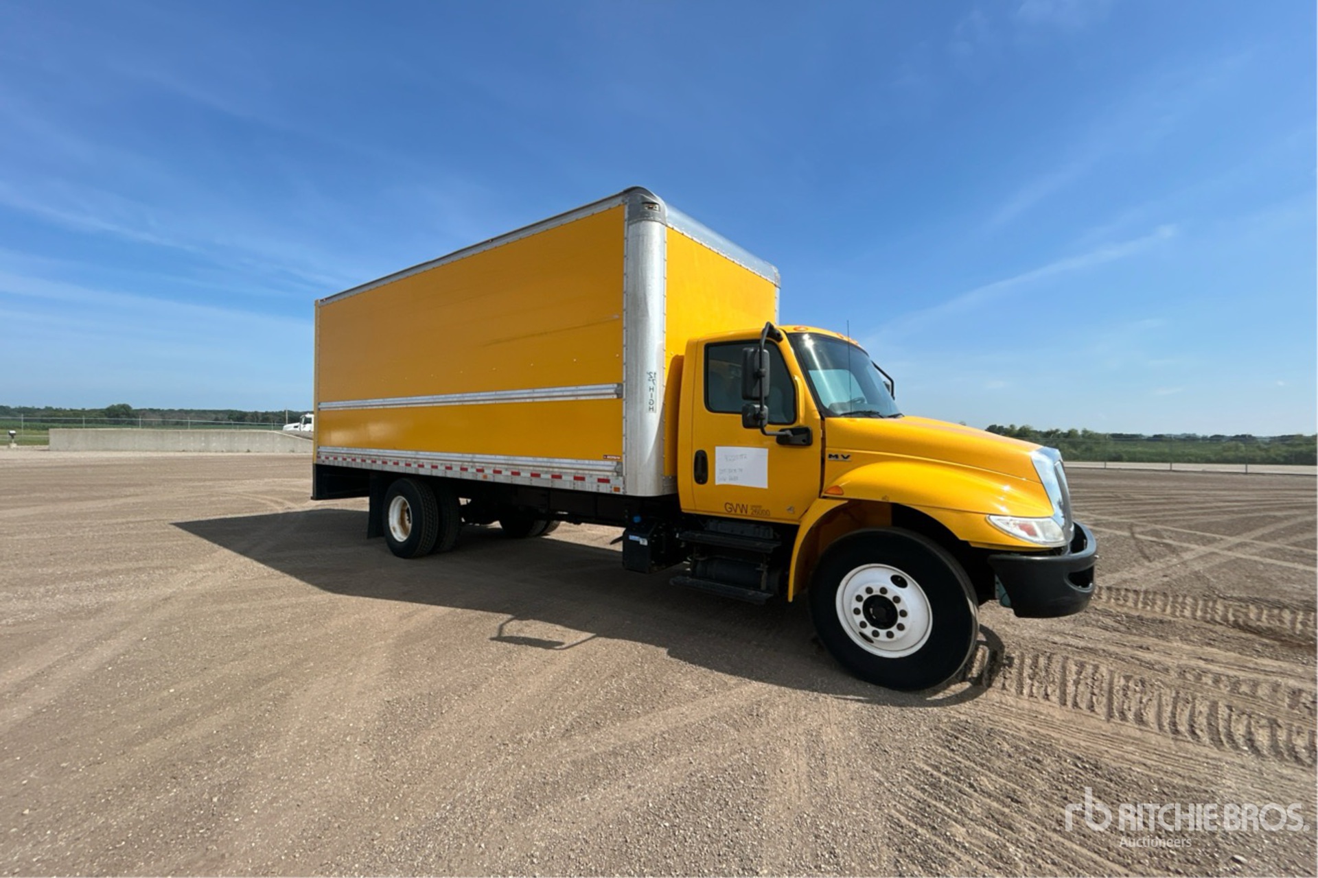 General Appearance with Bild, Ecke vorne rechts