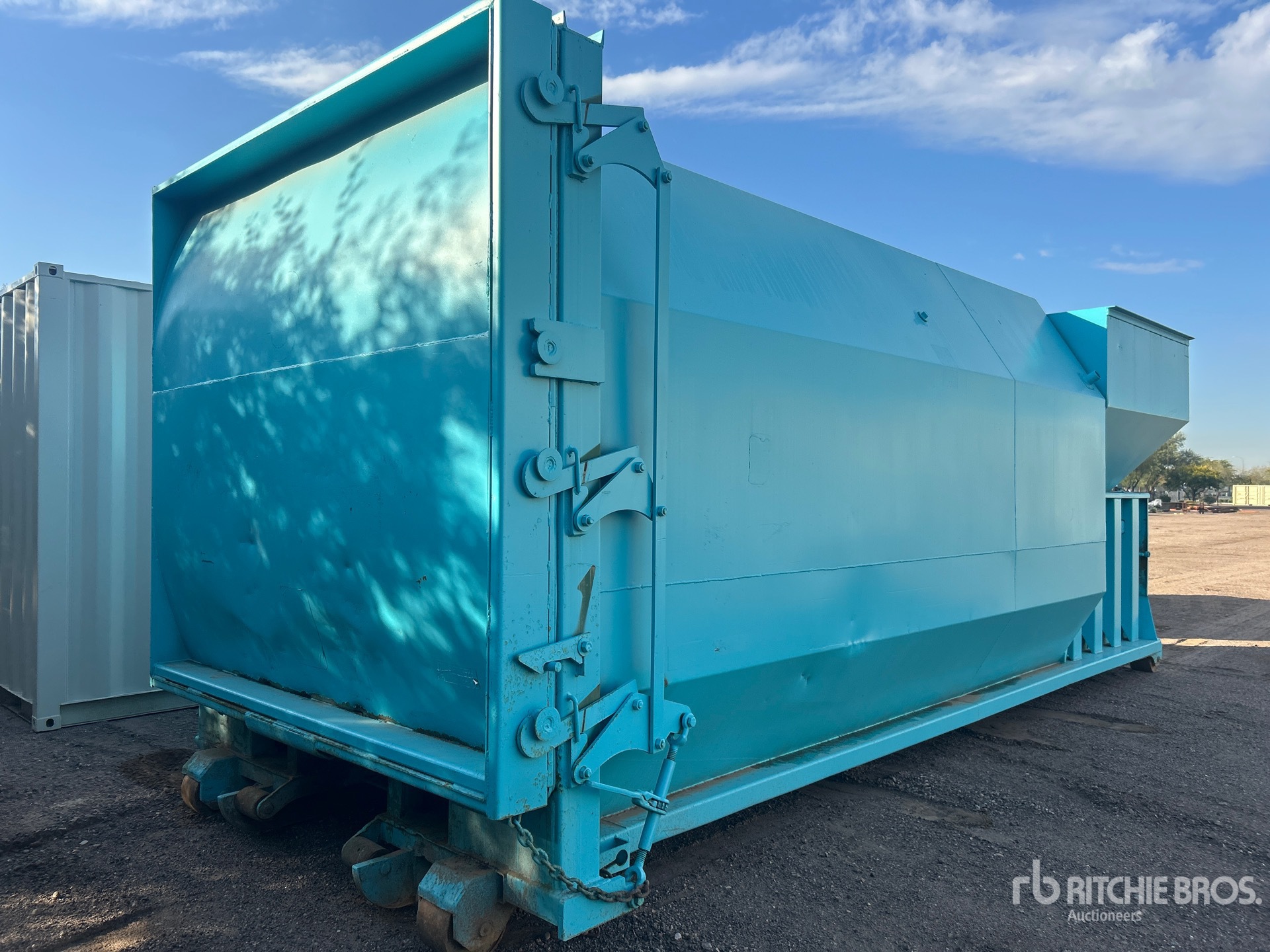 General Appearance with Image, coin arrière droit