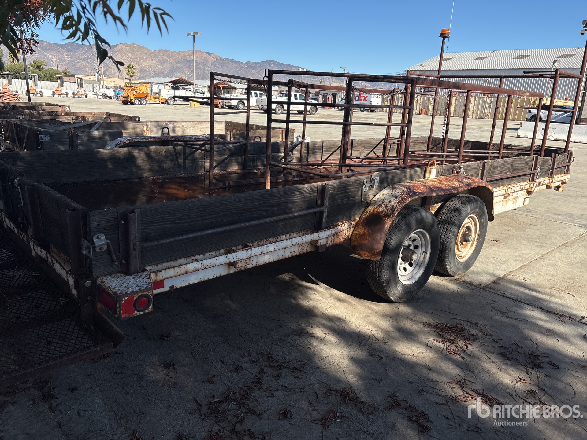 General Appearance with Picture, Right Rear Corner