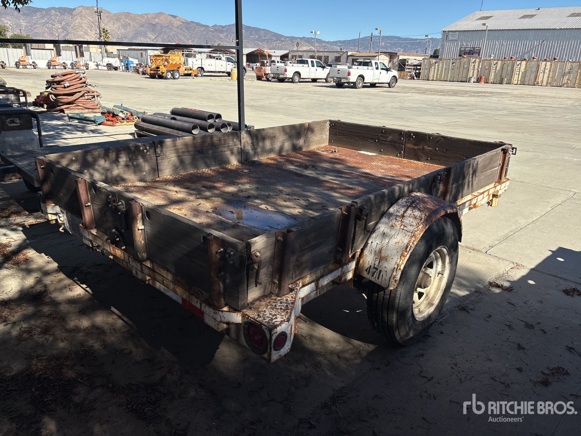 General Appearance with Picture, Right Rear Corner