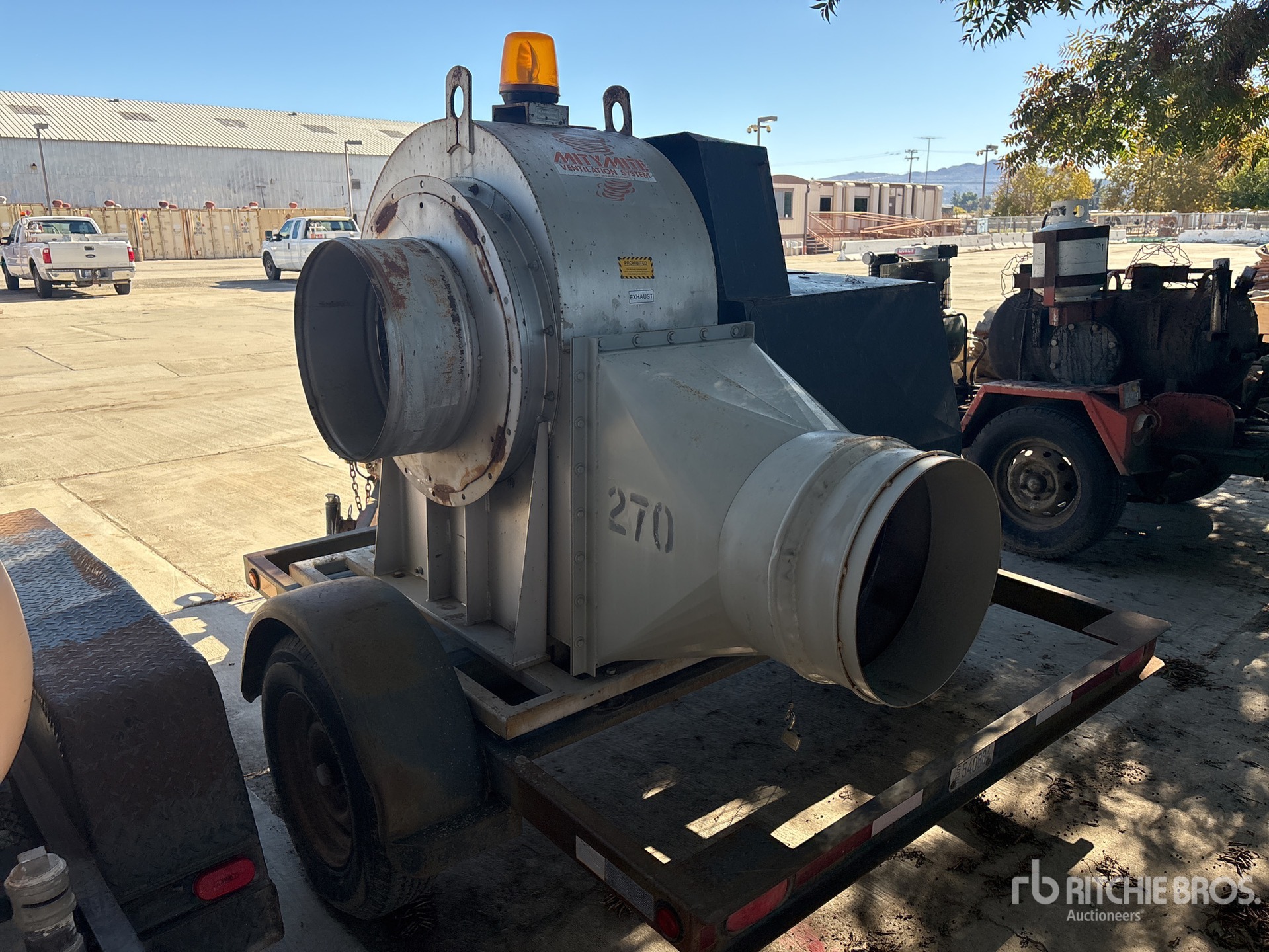 Aspect général with Image, coin arrière gauche