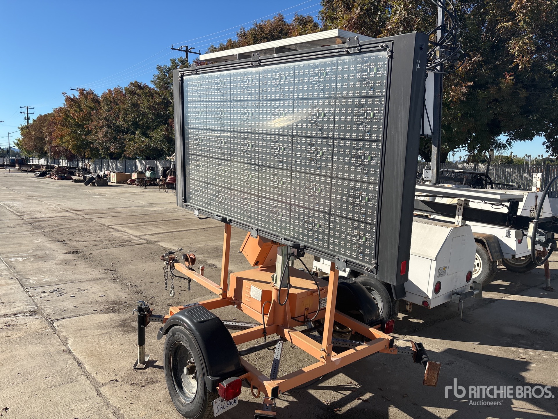 General Appearance with Bild, Ecke hinten links