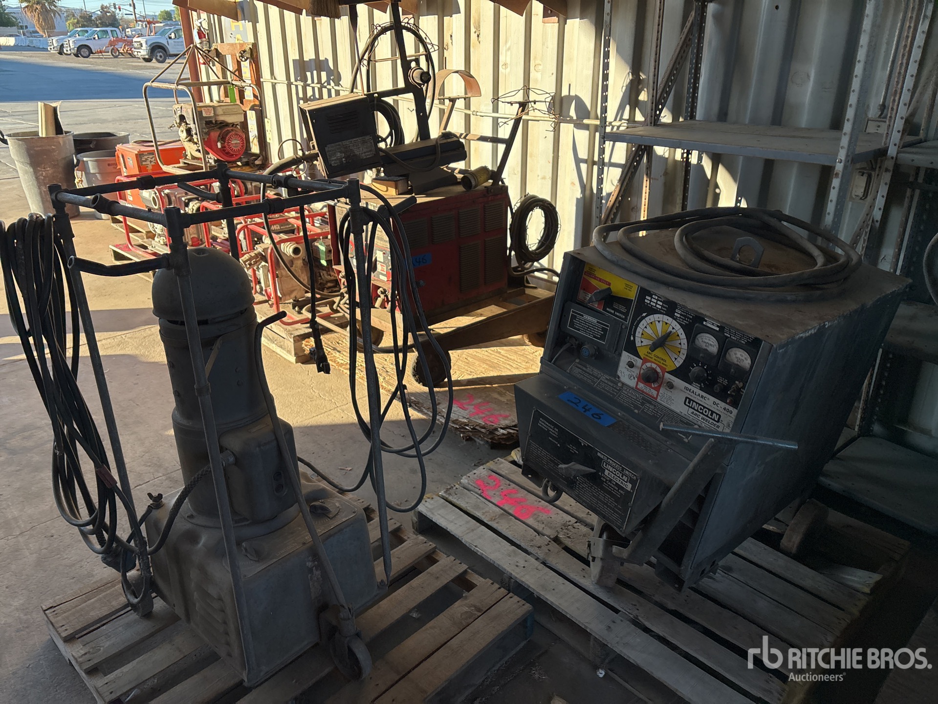 Aspect général with Image, coin avant gauche