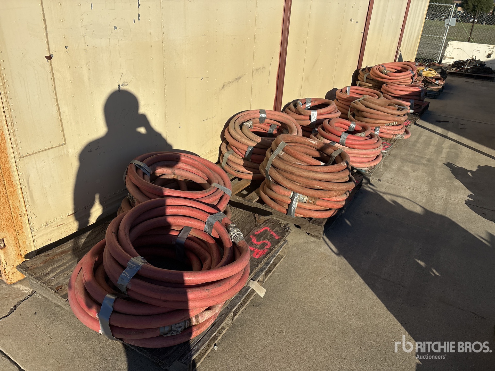 General Appearance with Bild, Ecke hinten links